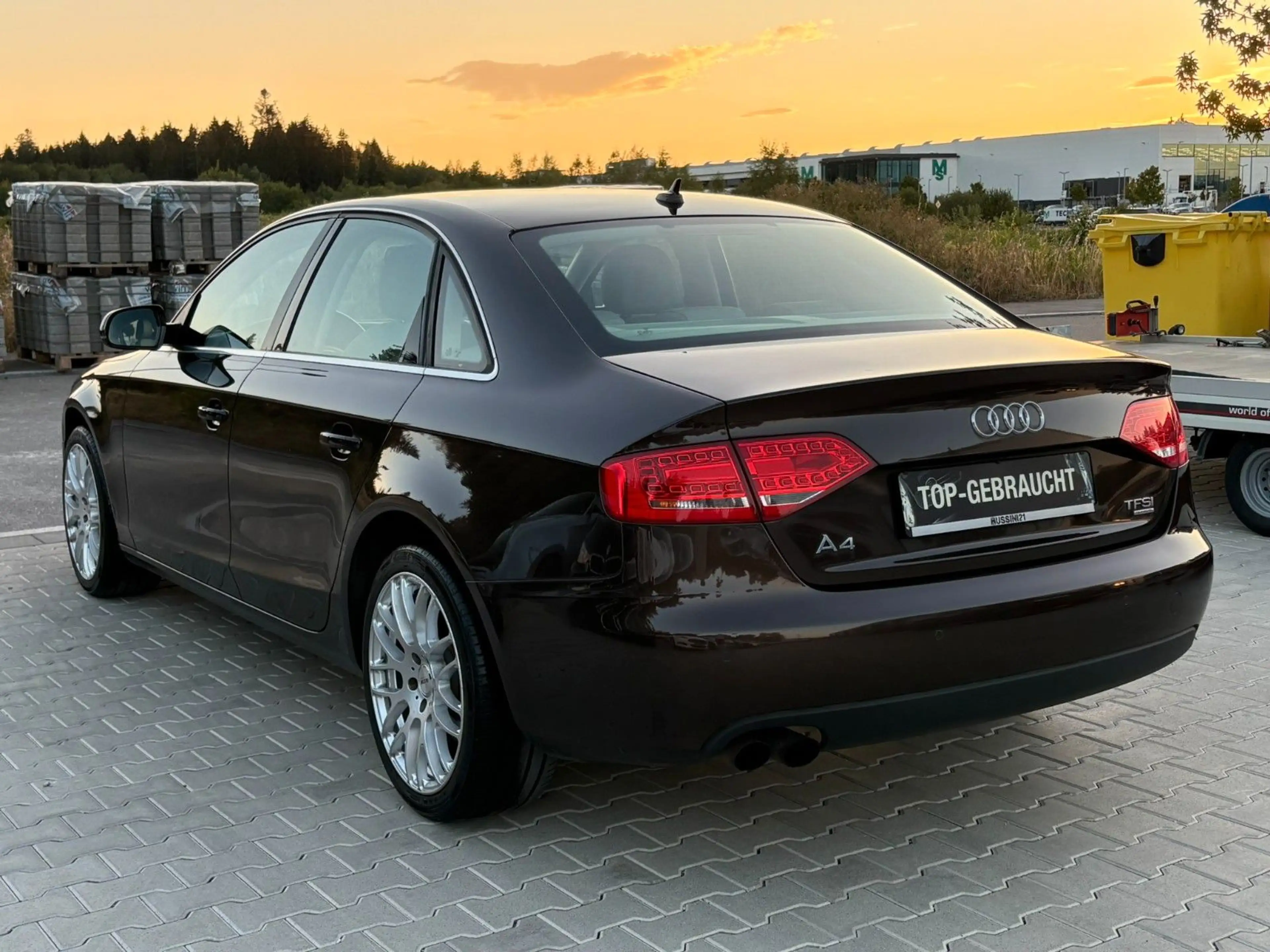 Audi A4 1.8 TFSI quattro Lim. / Bi-Xenon / Leder / 18 — photo 8
