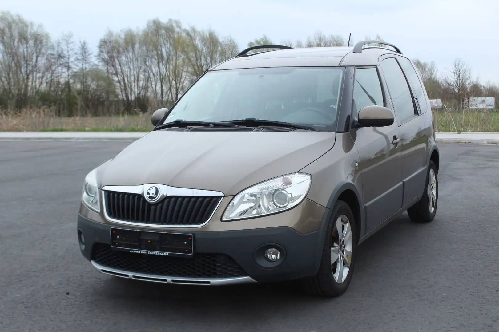 Skoda Roomster 1.2 TSI Scout Plus Edition/Pano SHZ PDC Bruin - 1
