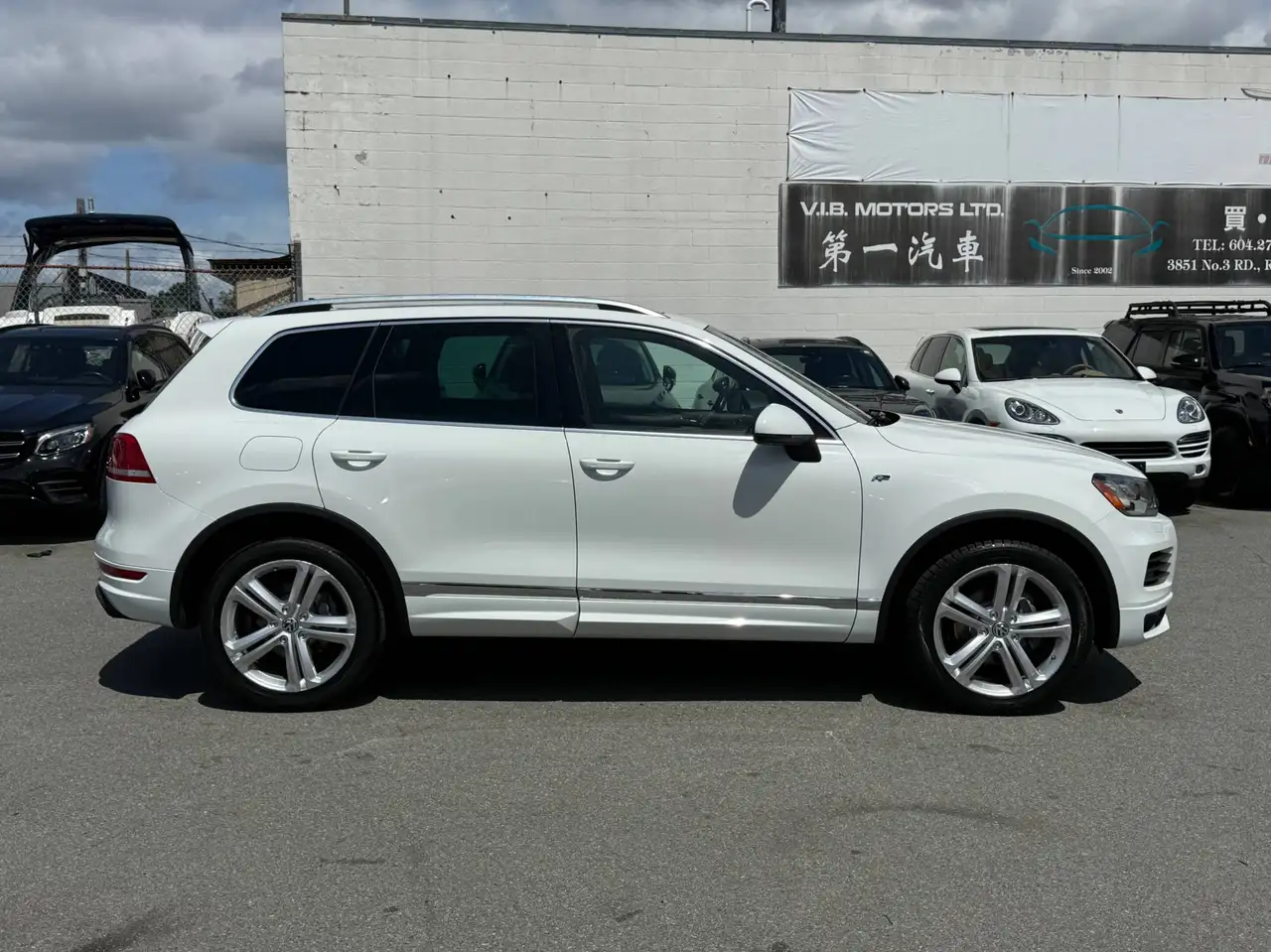 Volkswagen Touareg снимка Volkswagen Touareg