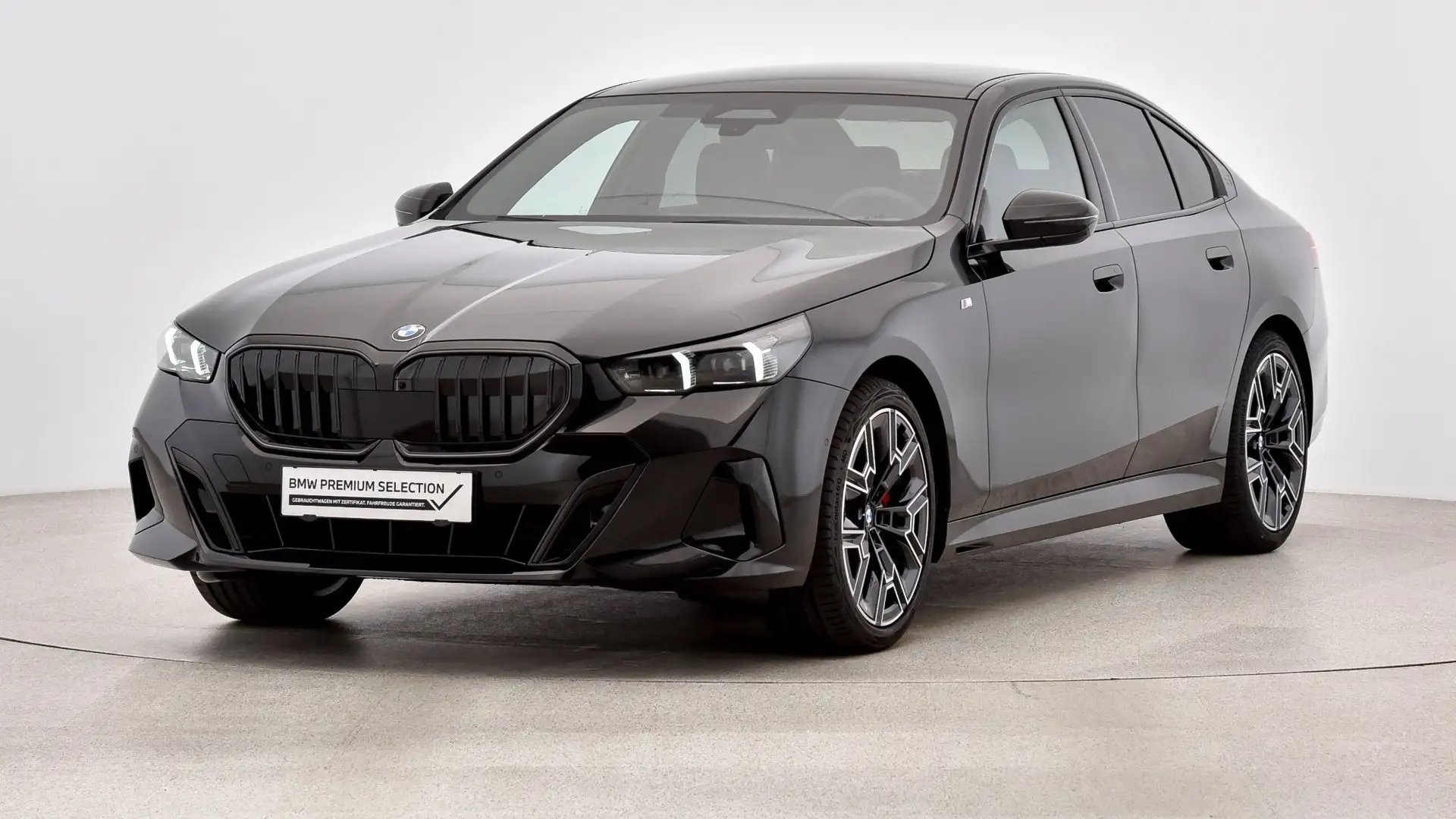 BMW 520 d xDrive M Sportpaket Pro / AHK Schwarz - 1