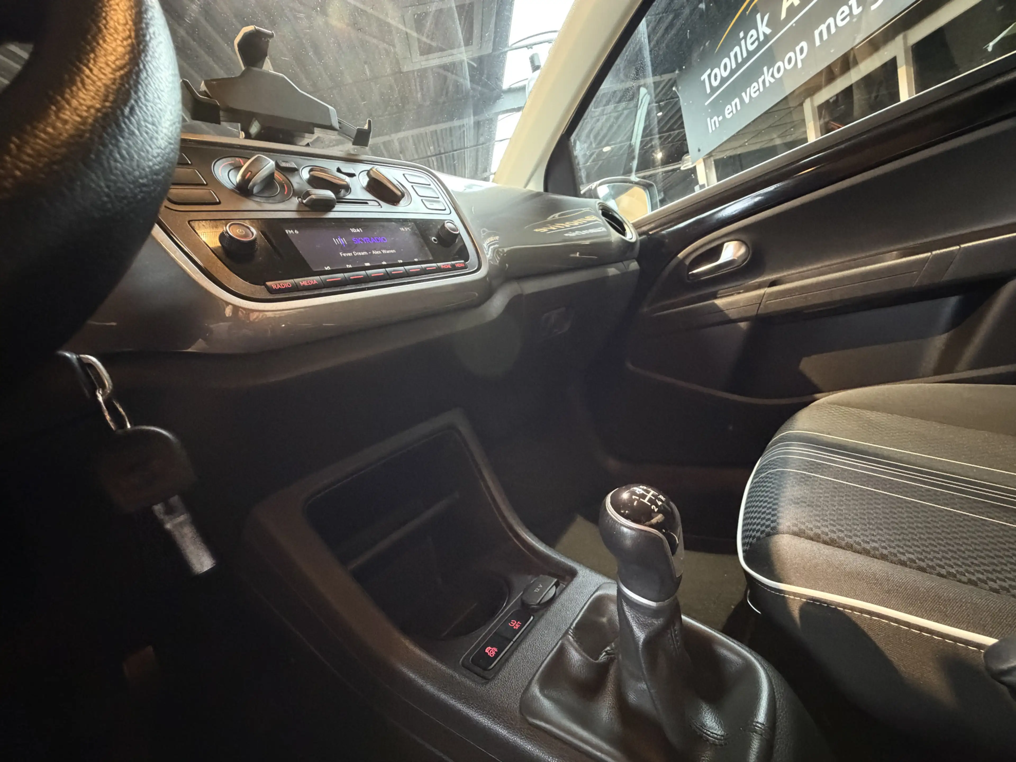 SEAT Mii 1.0 Sport Connect Parkeersensoren deze auto is in — photo 12
