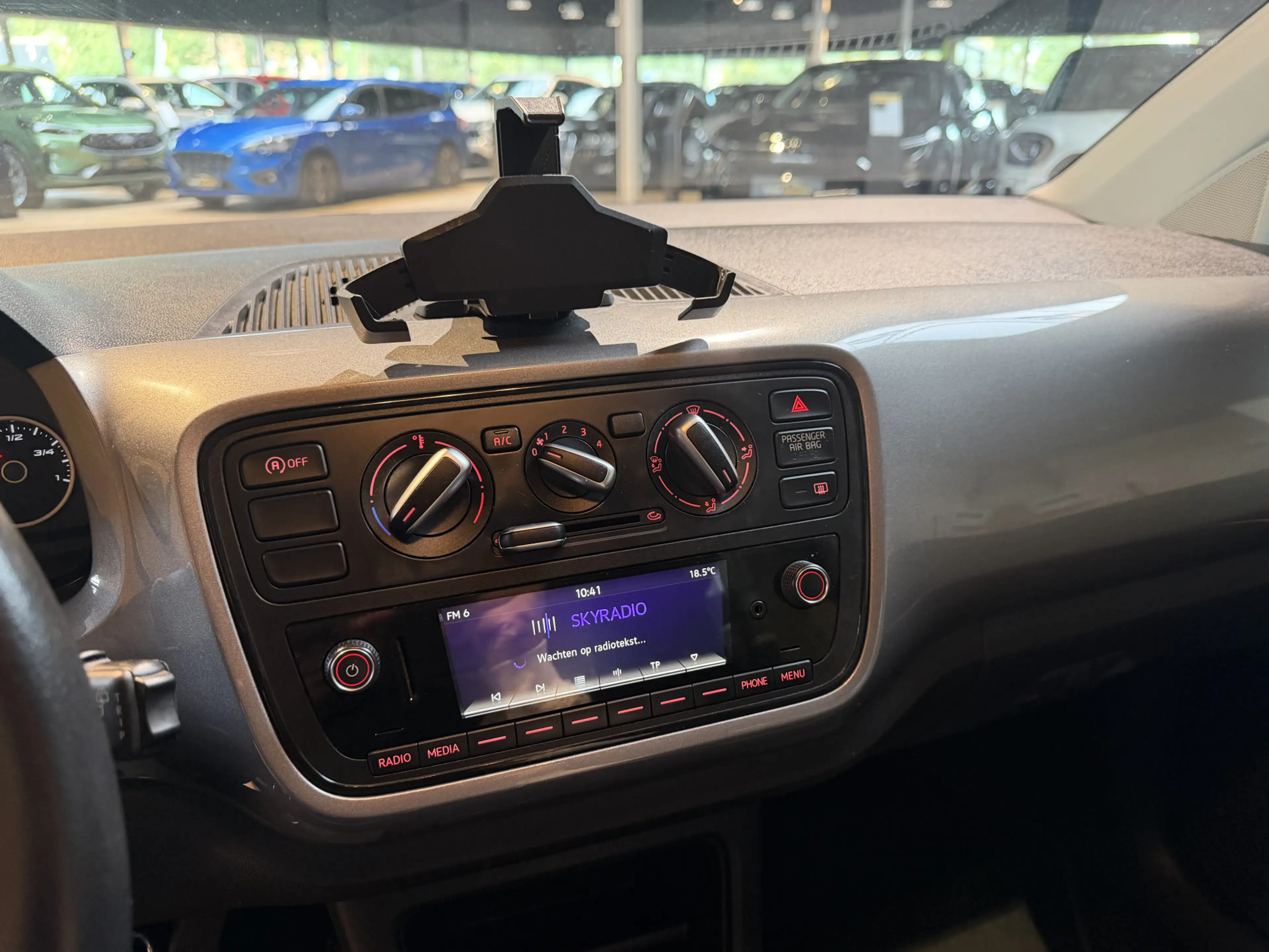 SEAT Mii 1.0 Sport Connect Parkeersensoren deze auto is in — photo 11