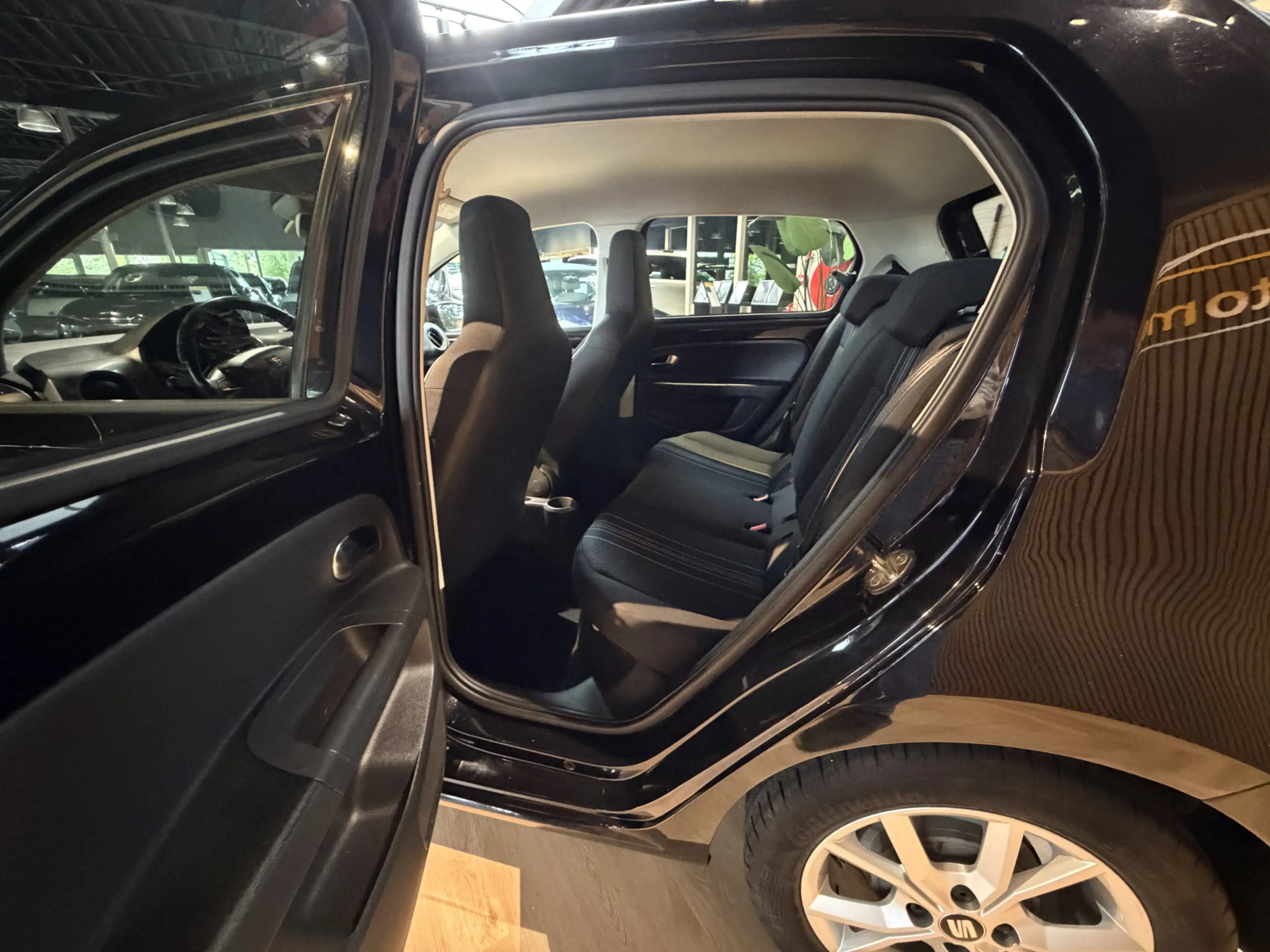 SEAT Mii 1.0 Sport Connect Parkeersensoren deze auto is in — photo 15