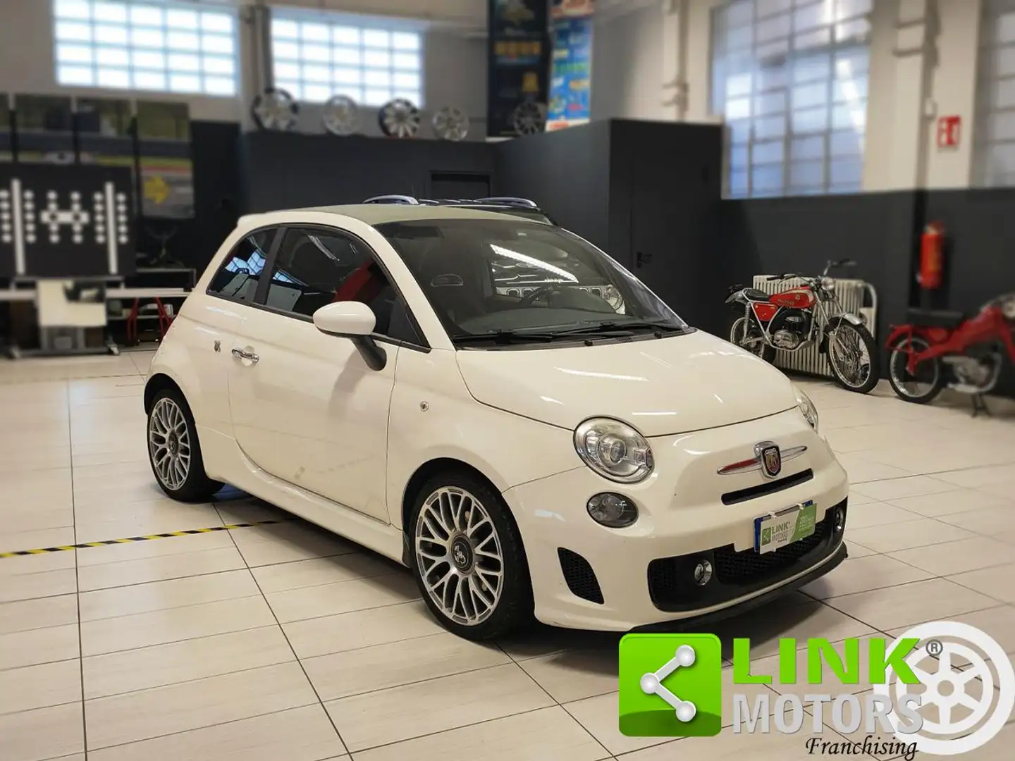 Abarth 500C 1.4 Turbo T-Jet MTA White - 1