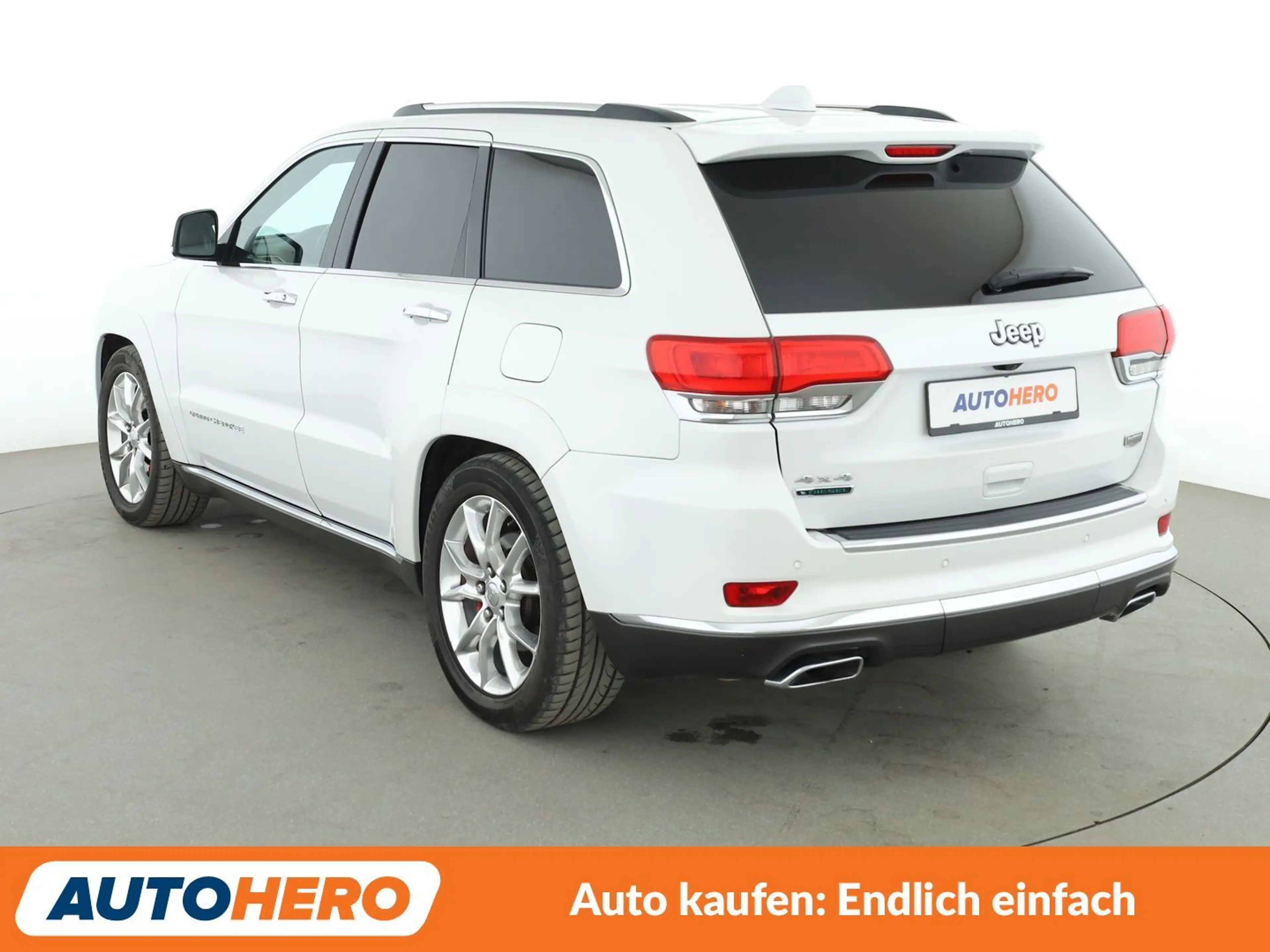 Jeep Grand Cherokee 3.0 CRD Summit Aut.*CAM*ACC*NAVI*PDC*SHZ* — photo 4