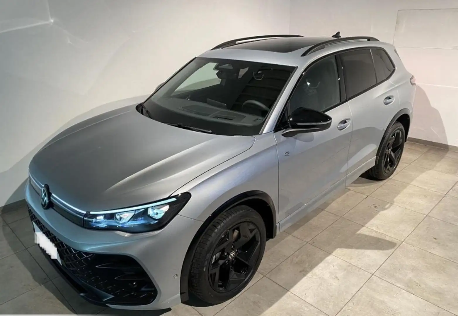 Volkswagen Tiguan Tiguan 2.0 TDI R LINE-NUOVO MODELLO-TETTO-MATRIX Blanco - 1