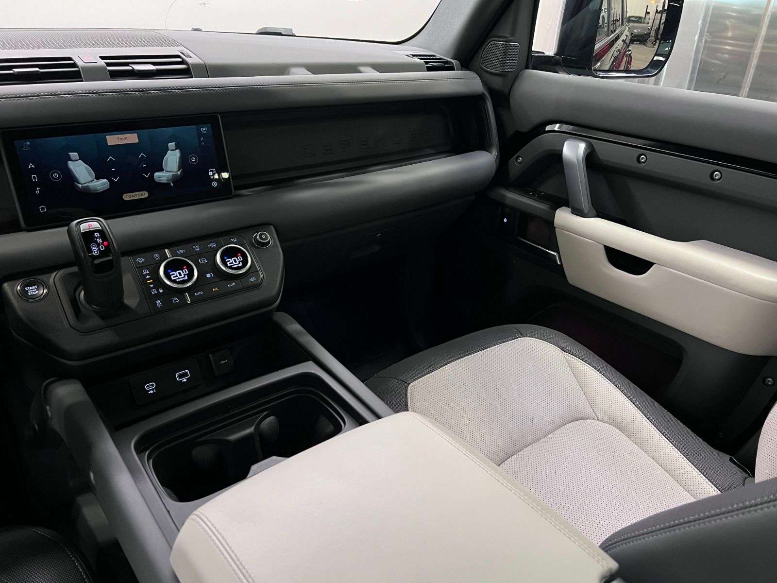 2023 Land Rover Defender X-Dynamic SE thumb 18