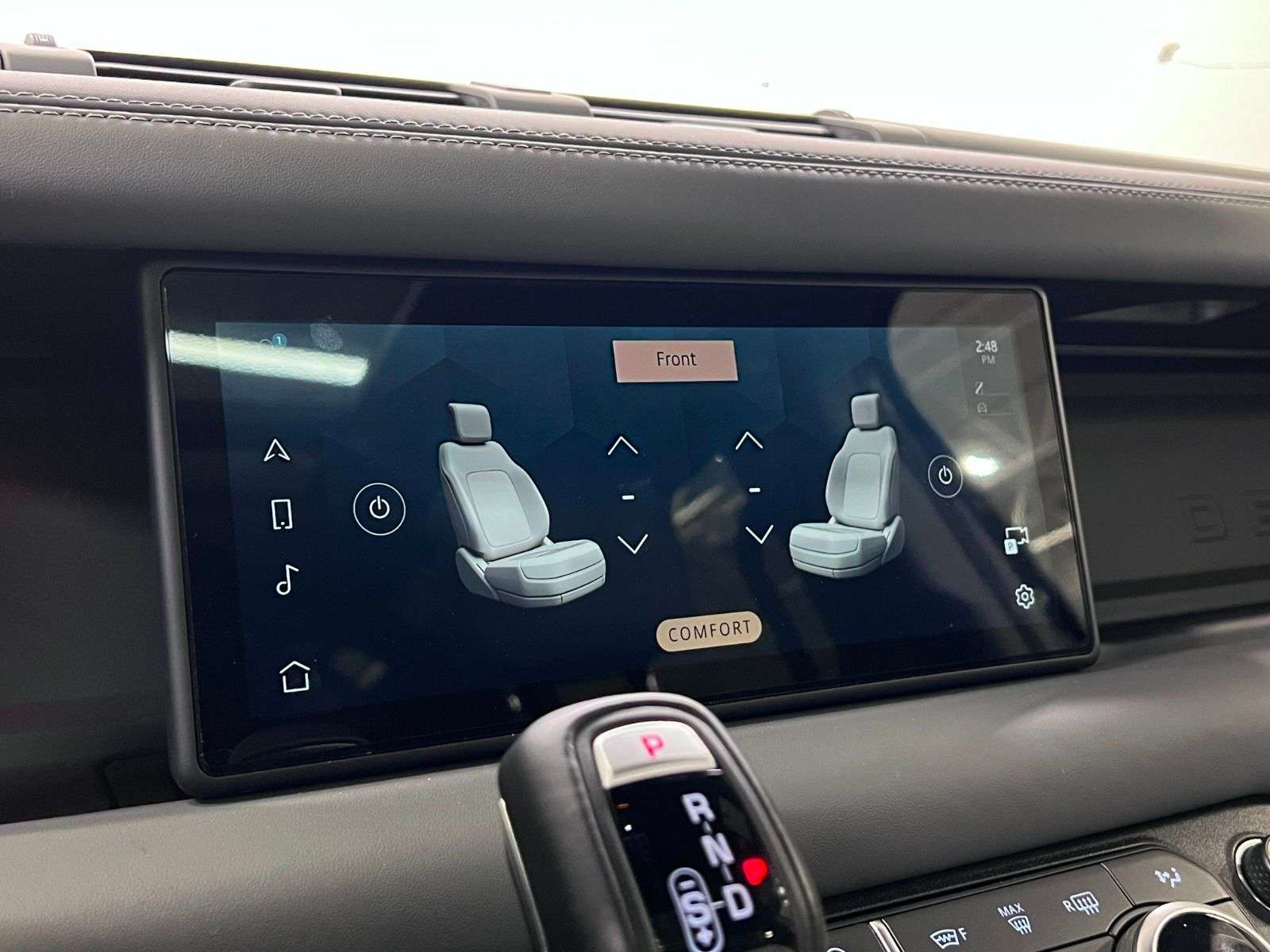 2023 Land Rover Defender X-Dynamic SE thumb 22