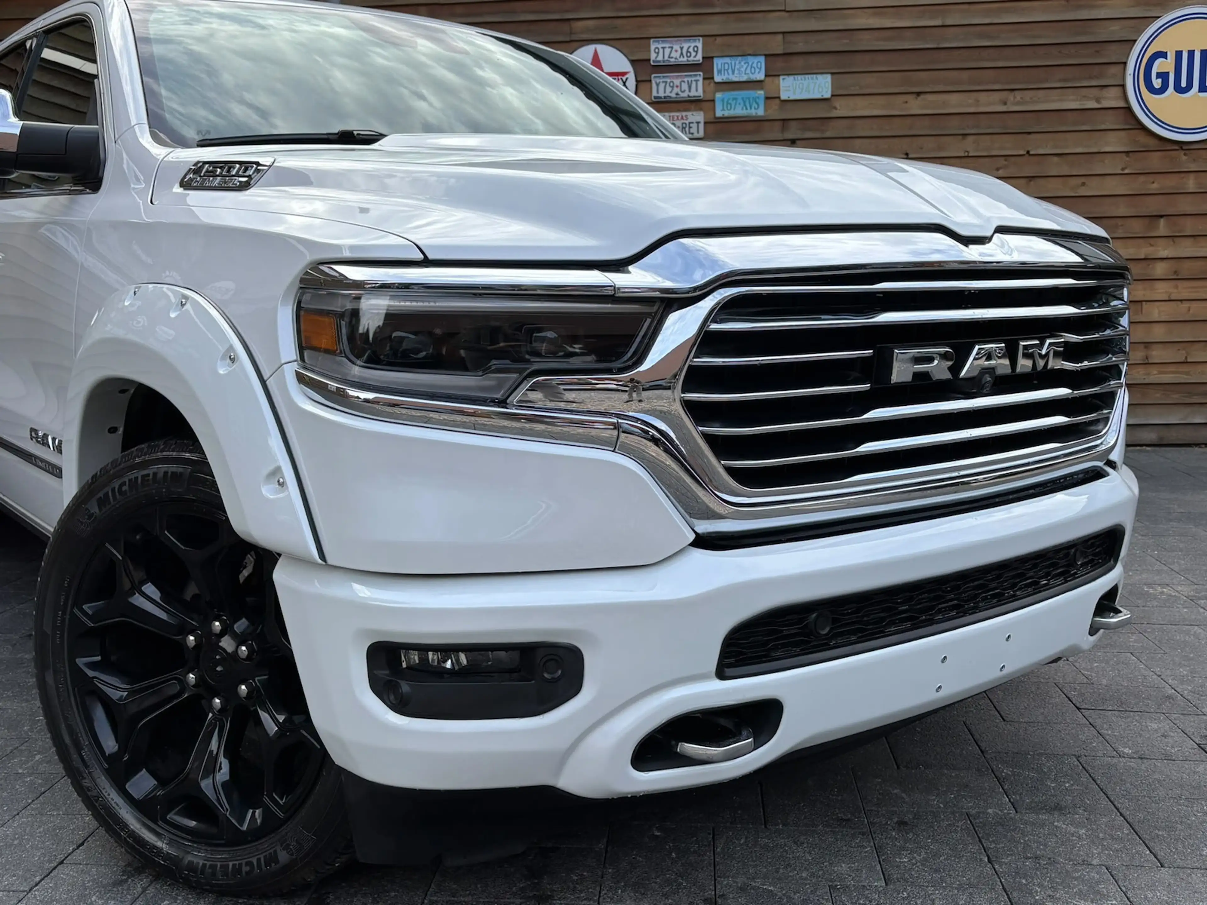 Dodge RAM 1500 5,7 Limited RAMBOX 4X4 Pano 360° ACC — photo 4