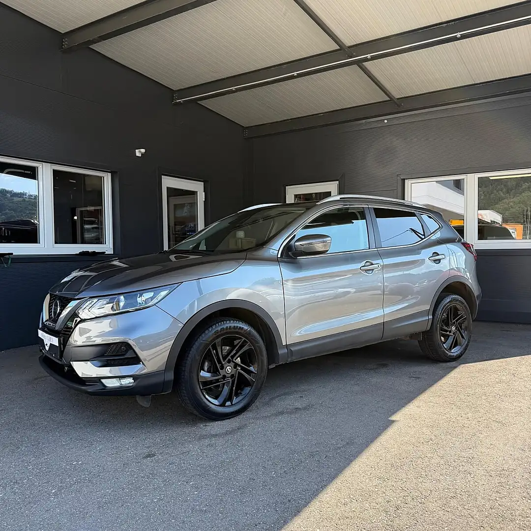Nissan Qashqai 1,7 dCi ALL-MODE 4x4i Acenta Grau - 2