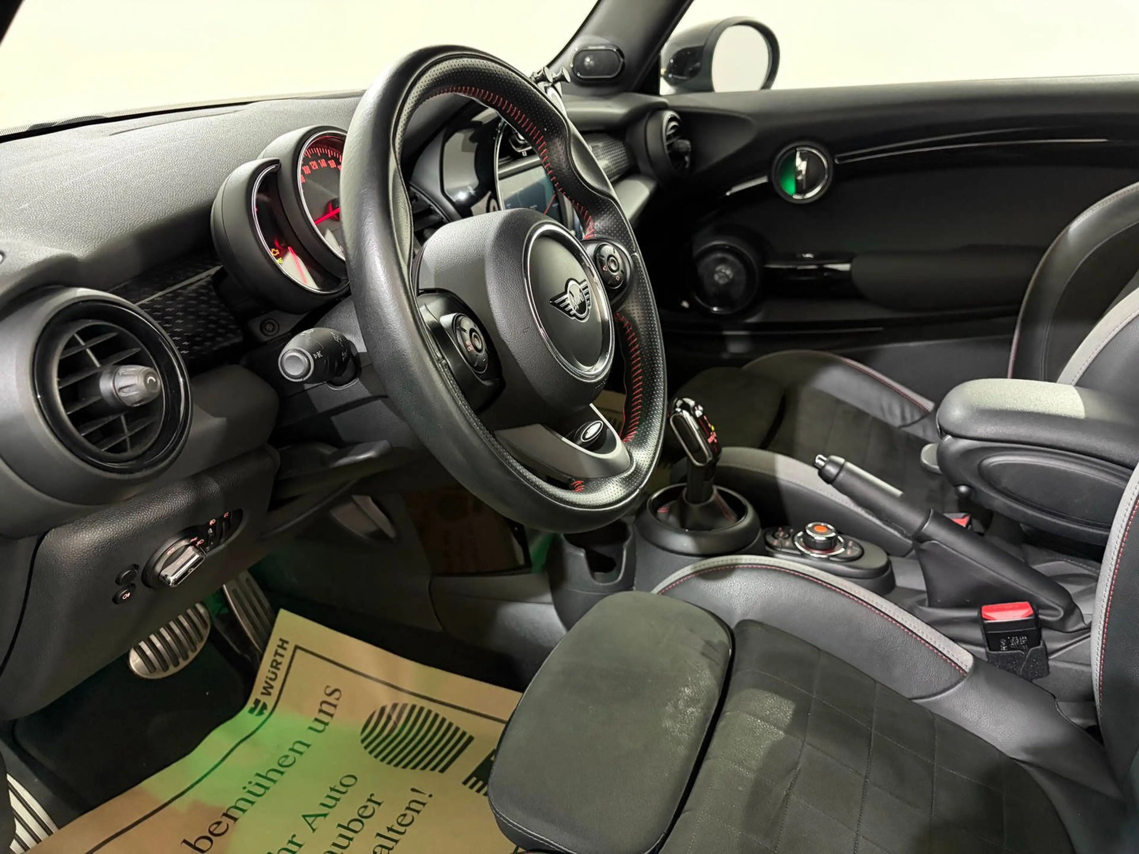 MINI John Cooper Works Cabrio MINI John Cooper Works Cabrio Aut. — photo 13