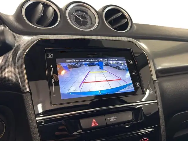 Suzuki Vitara view 11
