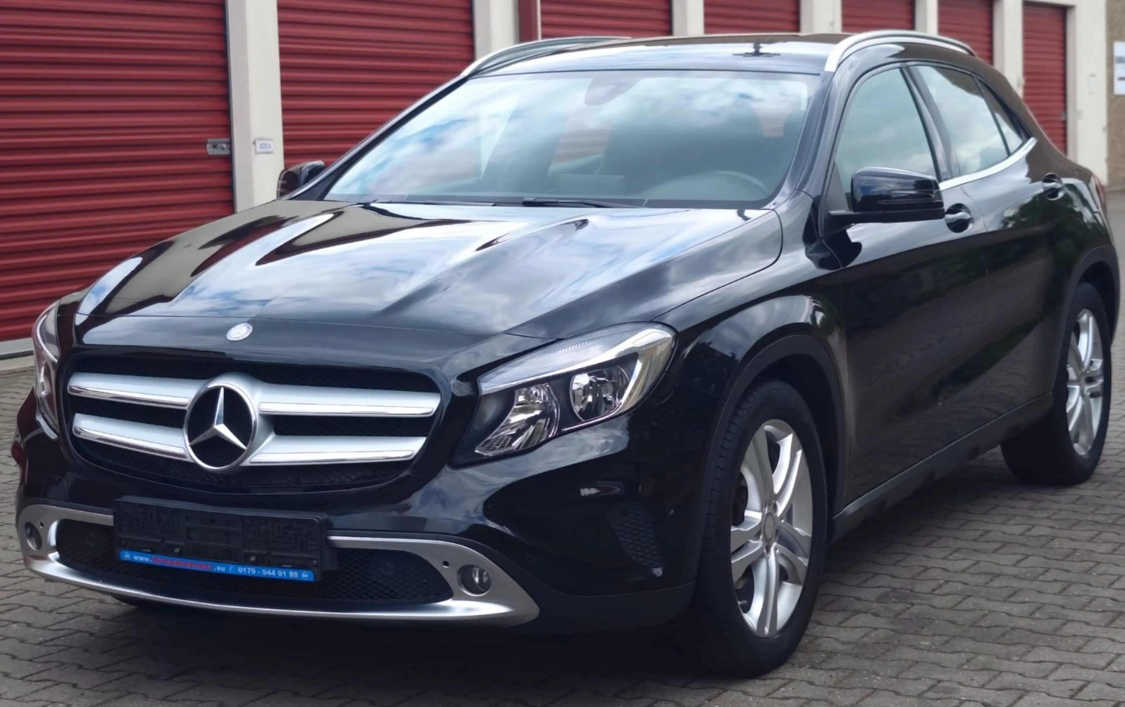 Mercedes-Benz GLA 220 4 Matic Navi Automatik Leder Tempomat — photo 2