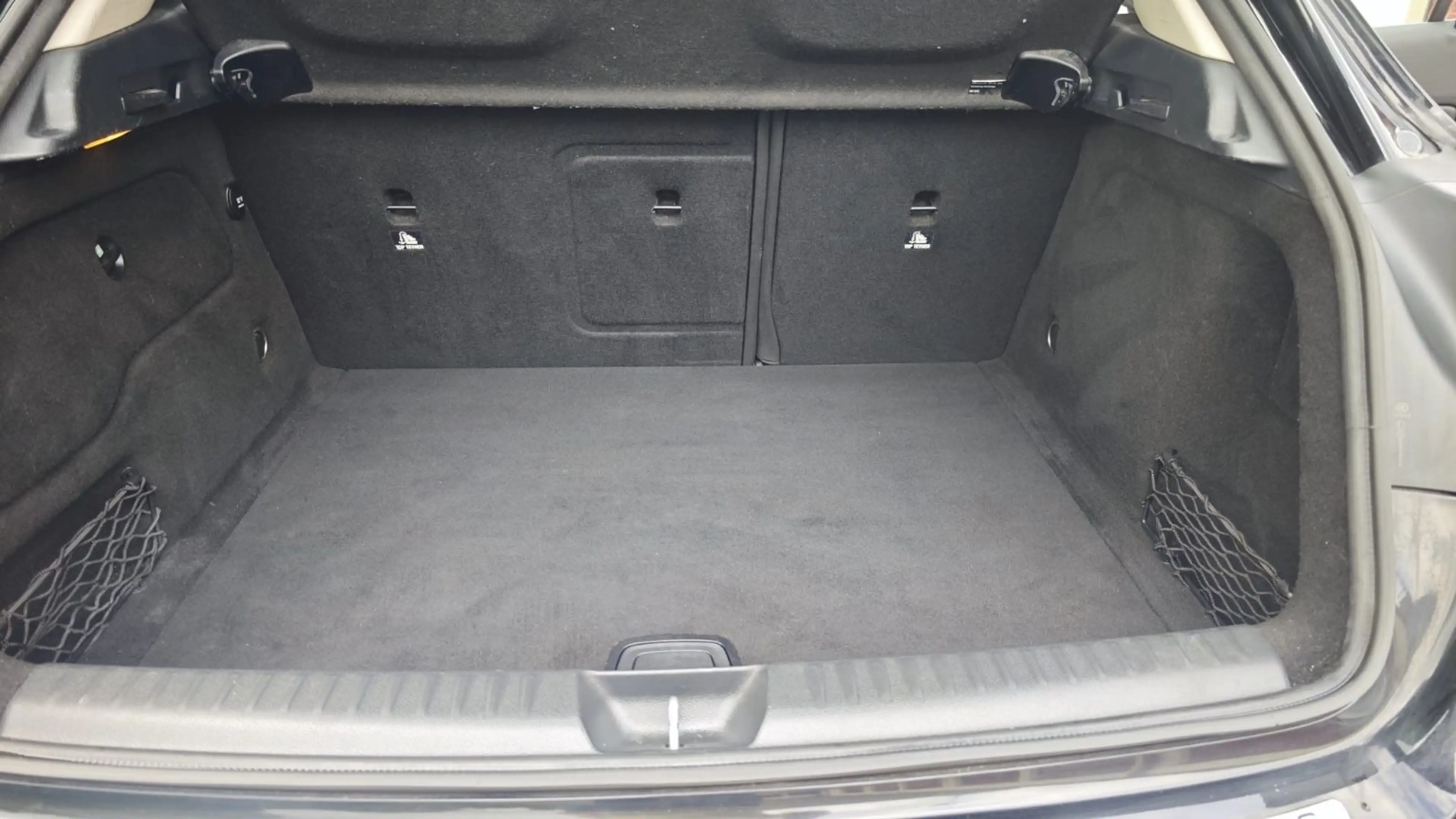 Mercedes-Benz GLA 220 4 Matic Navi Automatik Leder Tempomat — photo 15