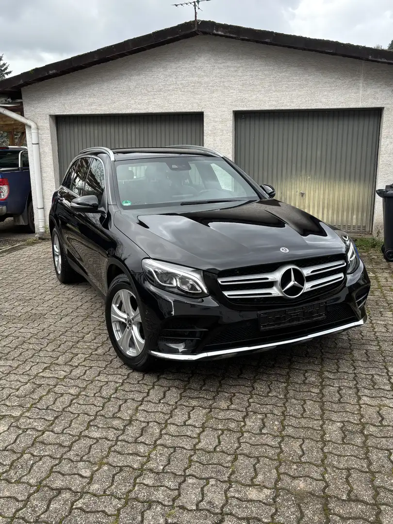 Mercedes-Benz GLC 300 GLC 300 4Matic (253.949) Zwart - 1