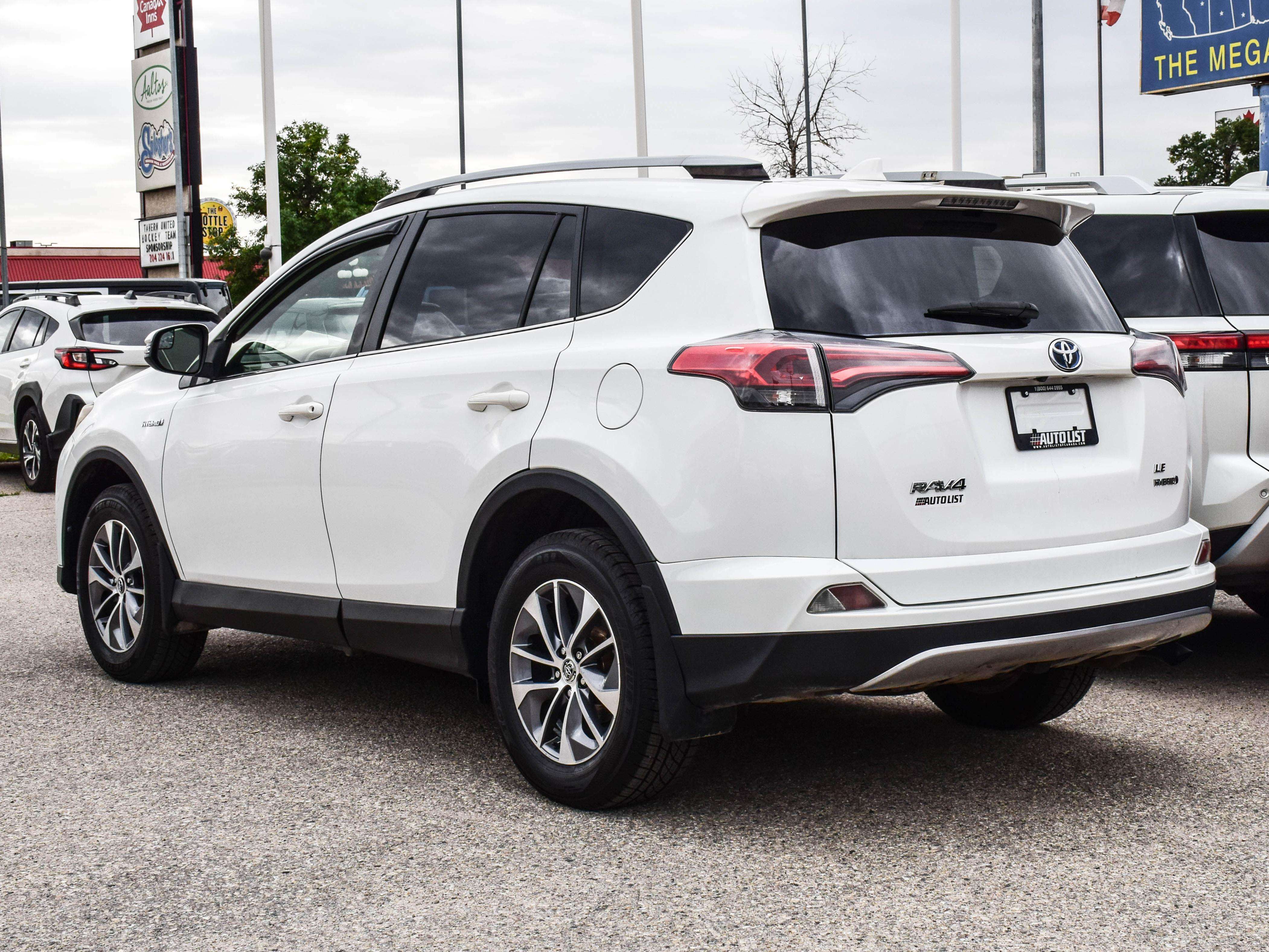 2017 Toyota RAV4 LE+ HYBRID*ALLOYS*ADAS*HEATED SEATS*POWER SEAT* — снимка 1