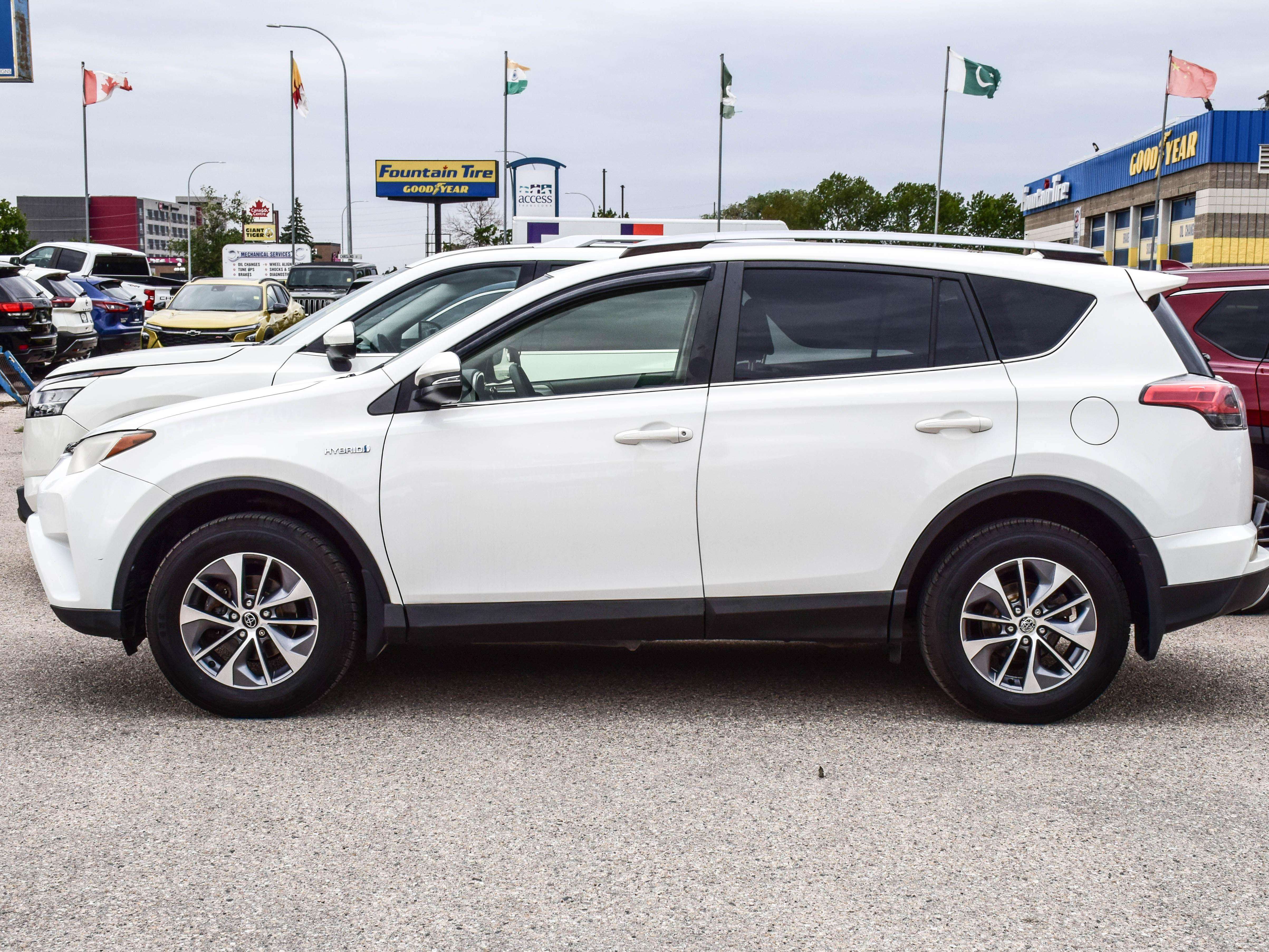 2017 Toyota RAV4 LE+ HYBRID*ALLOYS*ADAS*HEATED SEATS*POWER SEAT* — снимка 1