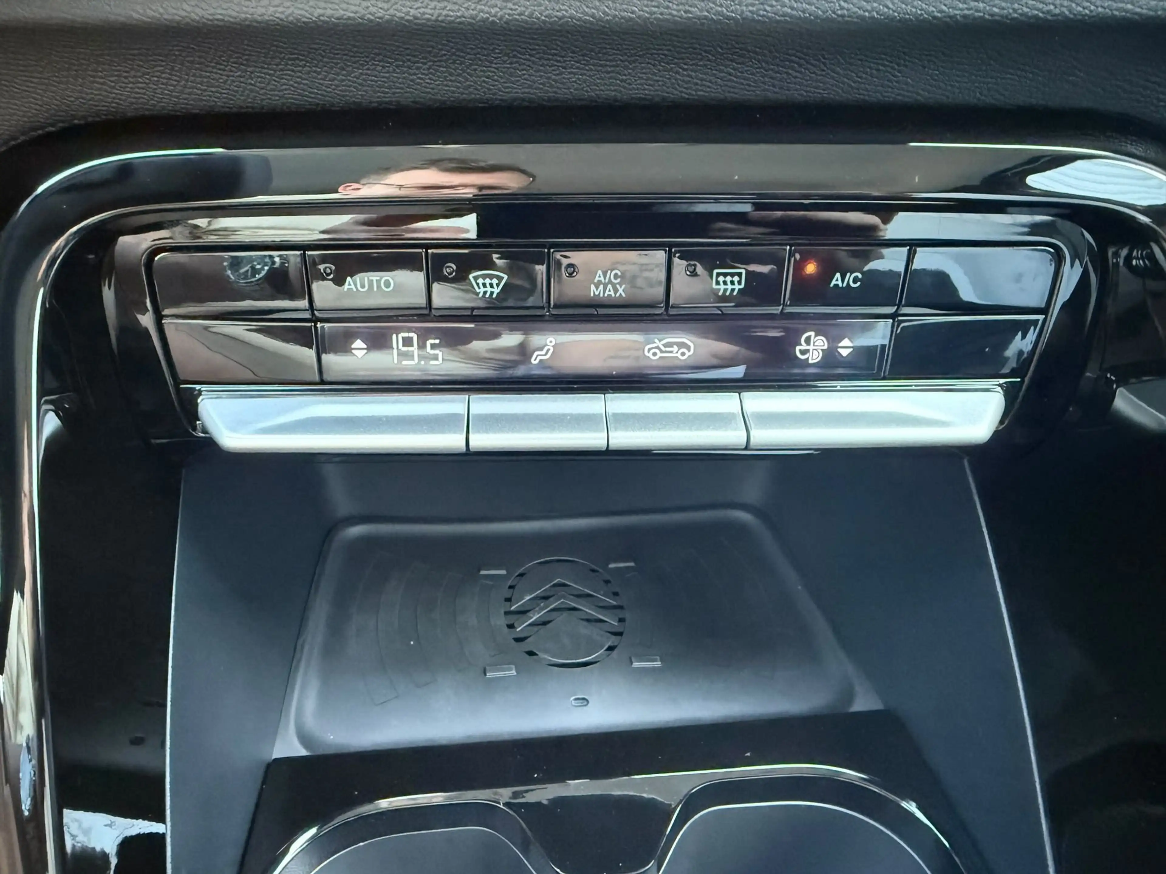 Citroen C3 Aircross *GPS*CAMERA*KEY LESS* Hybrid 145 Pk MAX — photo 15