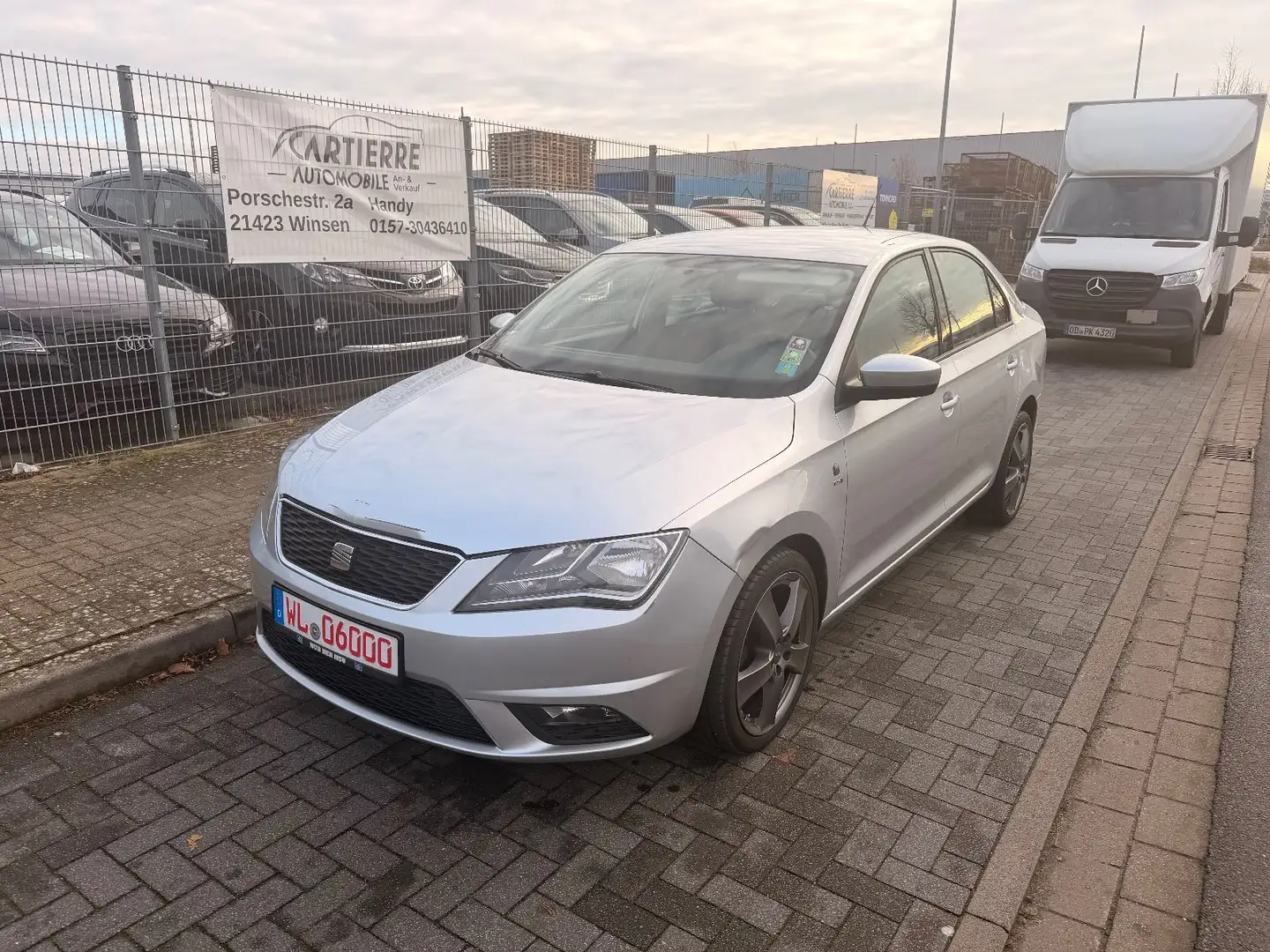 SEAT Toledo Style 1,2 *2.Hand*Climatronik*Freisprech Silber - 1