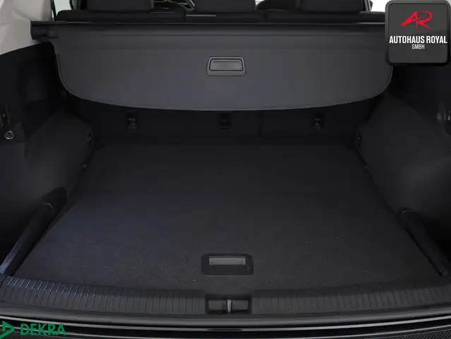 Volkswagen Tiguan Allspace view 26