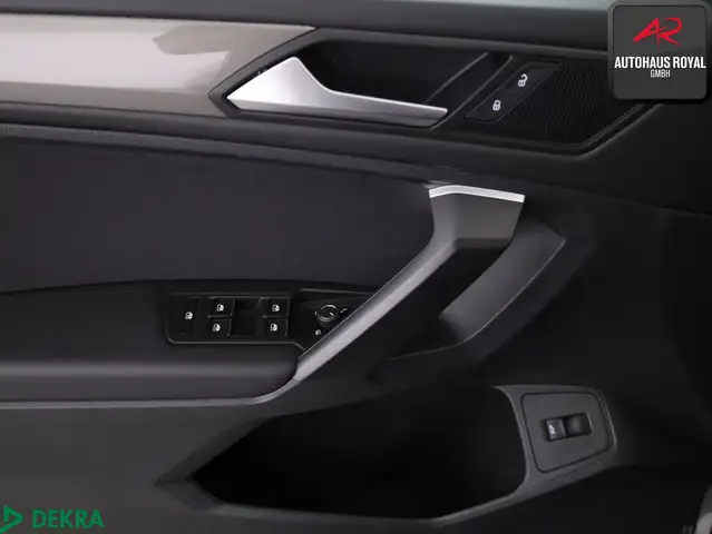 Volkswagen Tiguan Allspace view 22