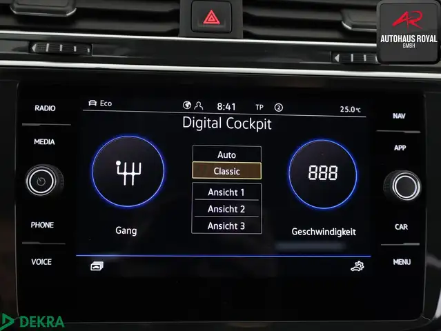 Volkswagen Tiguan Allspace view 16