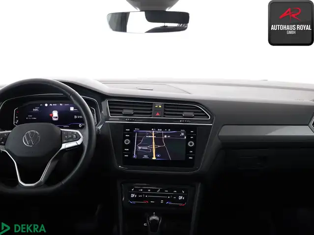 Volkswagen Tiguan Allspace view 13