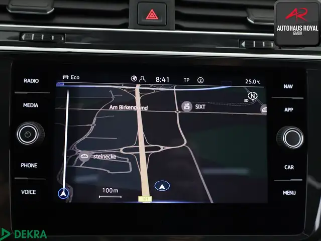 Volkswagen Tiguan Allspace view 14