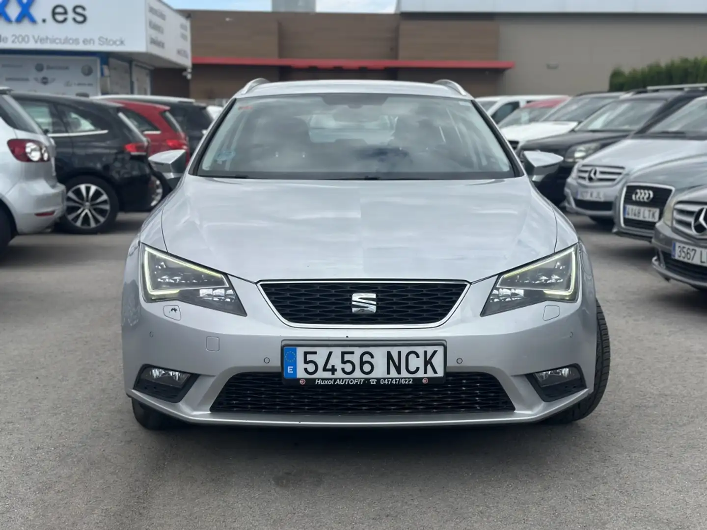 SEAT Leon 2.0TDI CR S&S Style 150 Plateado - 2