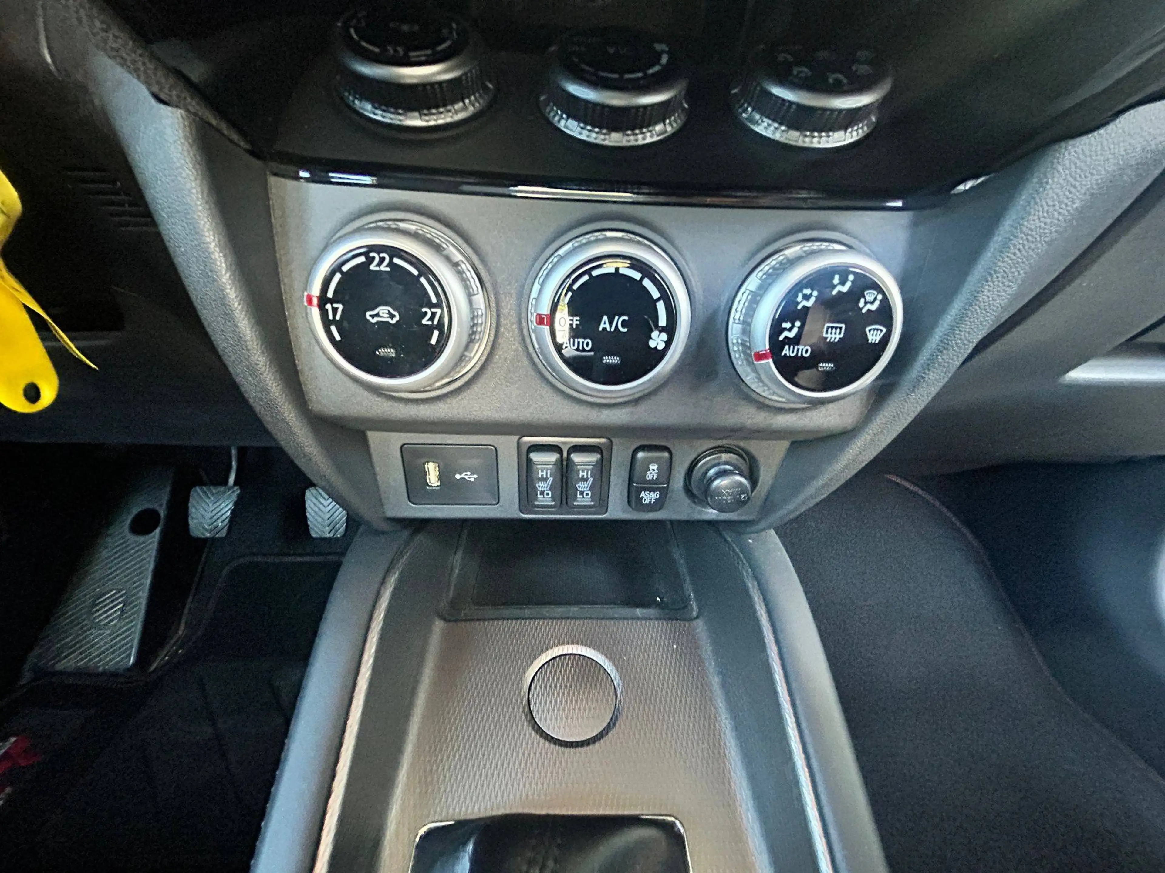 Mitsubishi ASX 2.0 150PS 1-Jahre Garantie Klima Carplay Navi Rückfahrkamera — photo 12