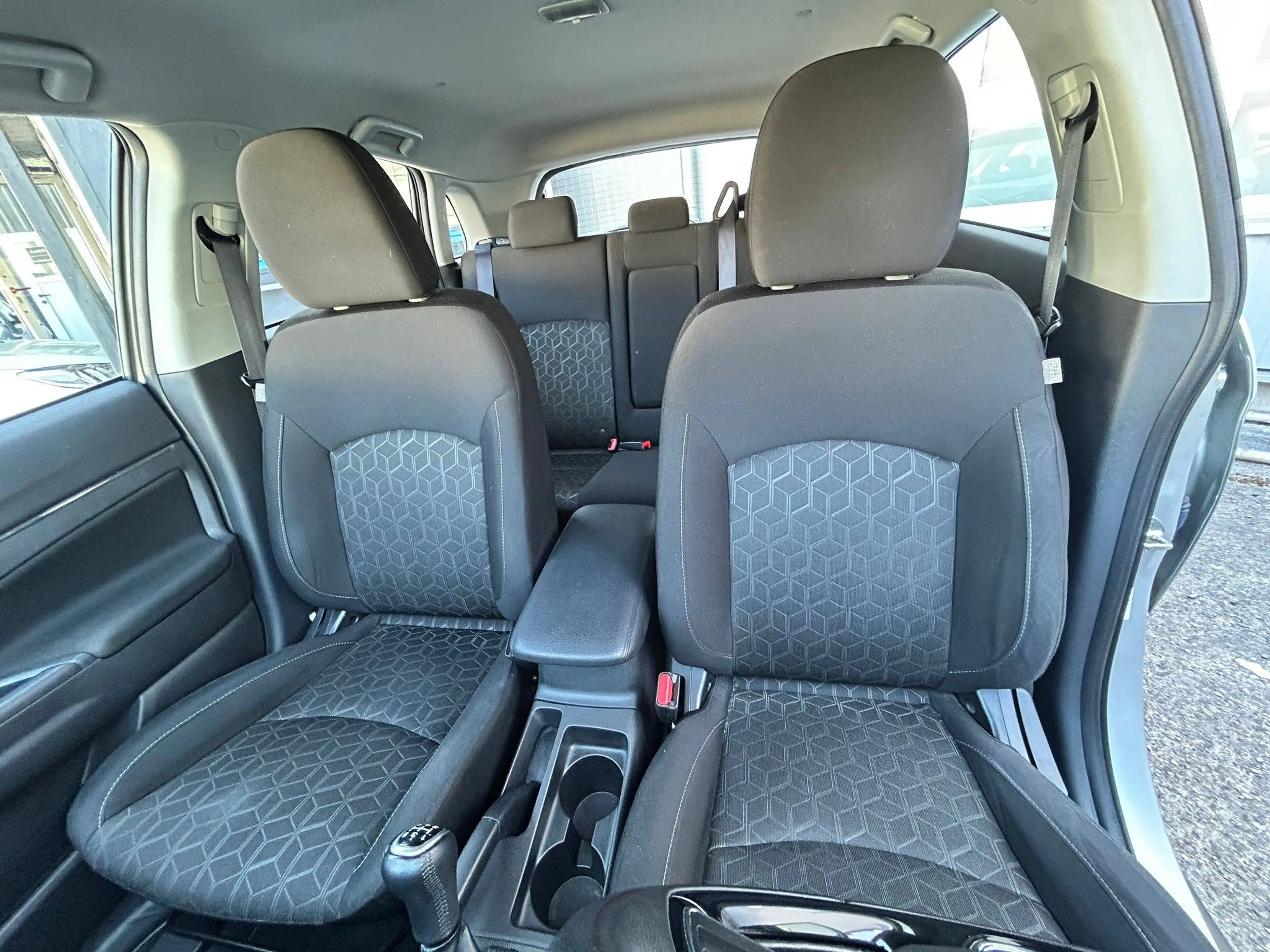 Mitsubishi ASX 2.0 150PS 1-Jahre Garantie Klima Carplay Navi Rückfahrkamera — photo 9