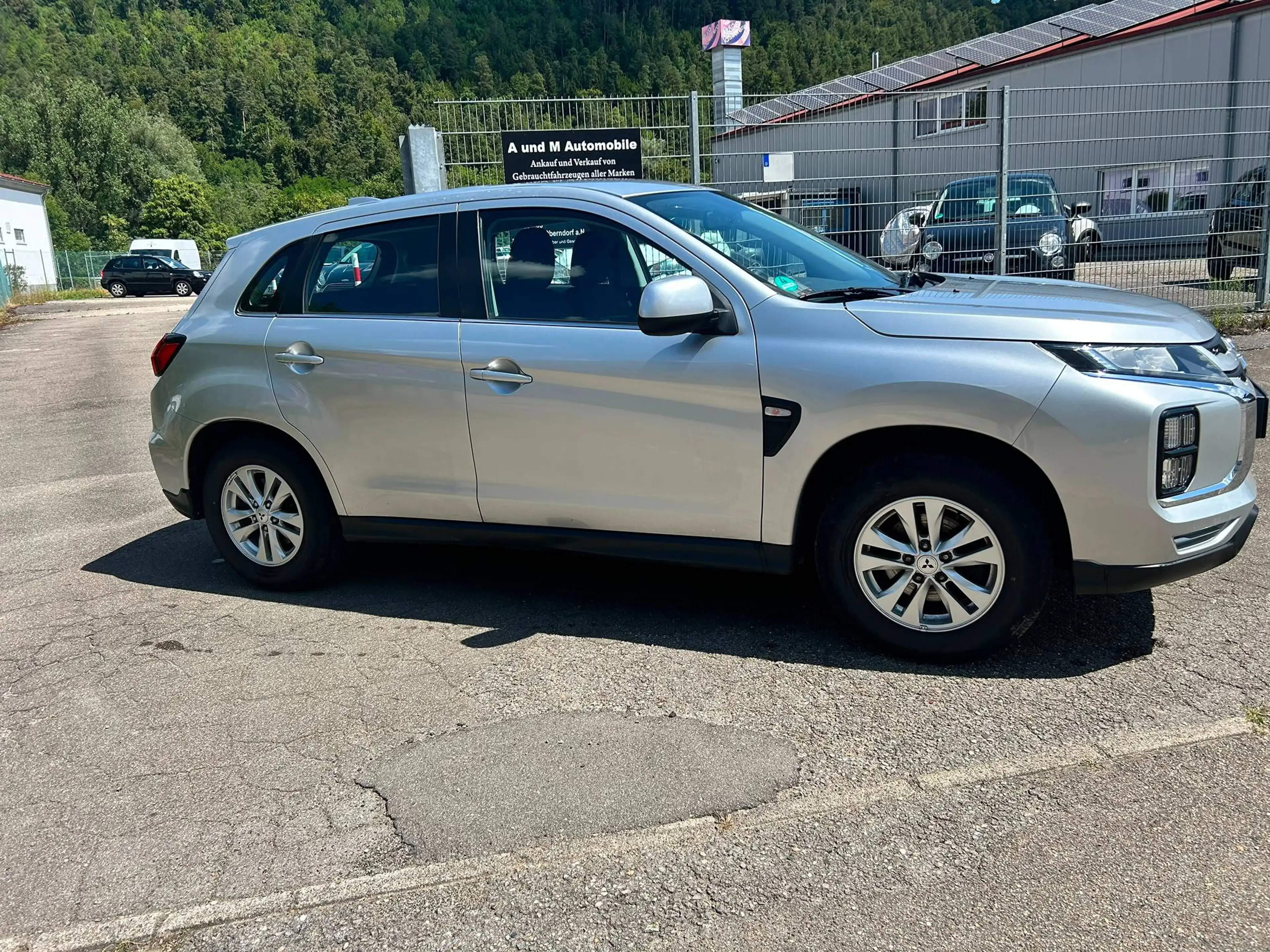 Mitsubishi ASX 2.0 150PS 1-Jahre Garantie Klima Carplay Navi Rückfahrkamera — photo 2