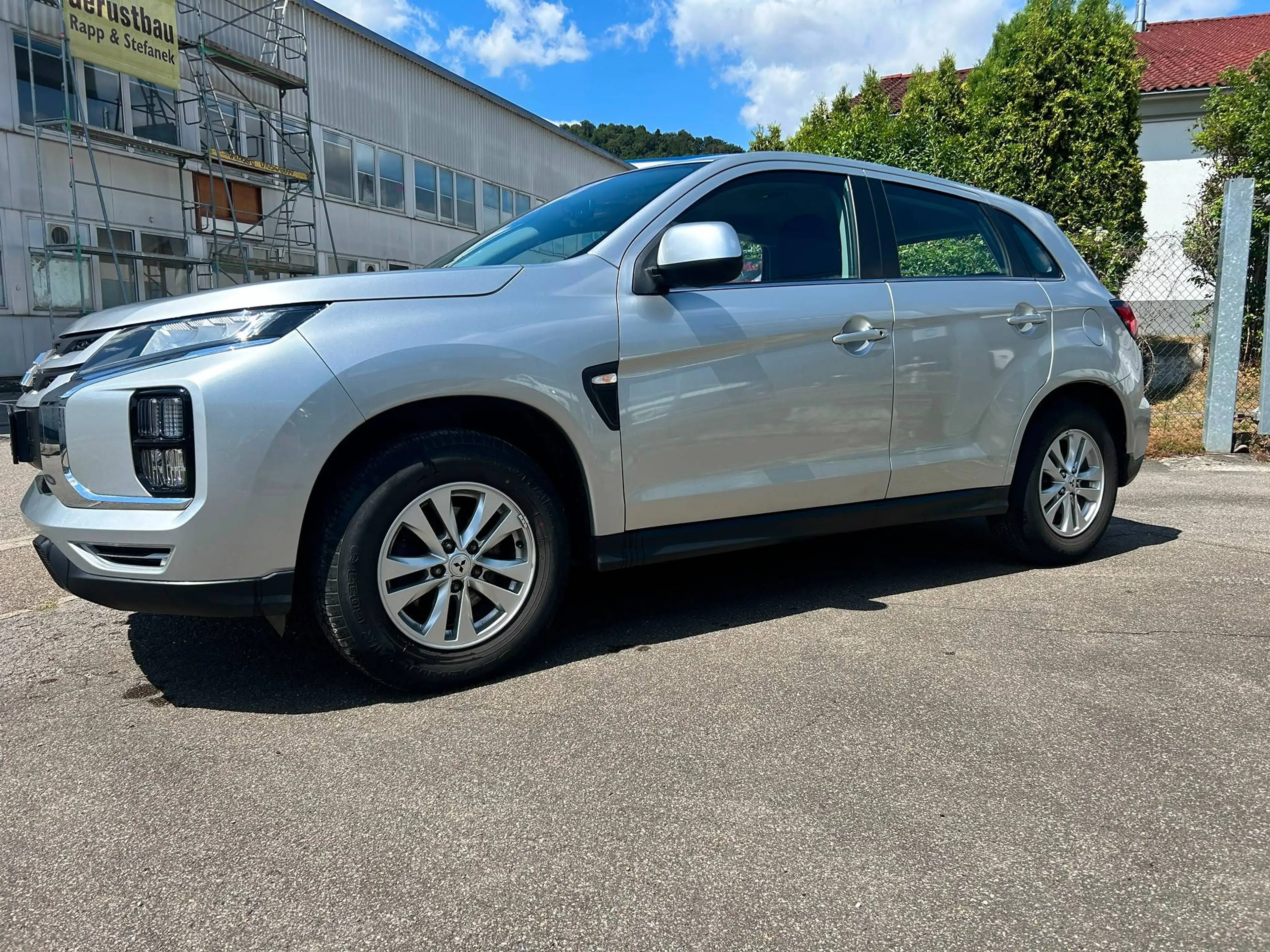 Mitsubishi ASX 2.0 150PS 1-Jahre Garantie Klima Carplay Navi Rückfahrkamera — photo 3