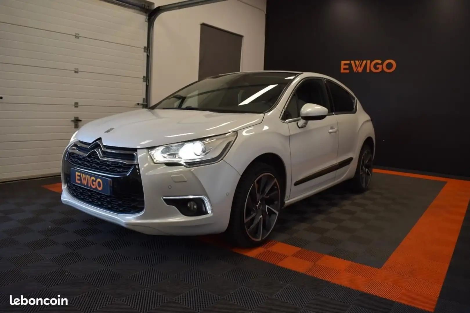 DS Automobiles DS 4 2.0 HDI 163ch SPORT CHIC 1ÈRE MAIN SURÉQUIPÉE SUIV Blanco - 2