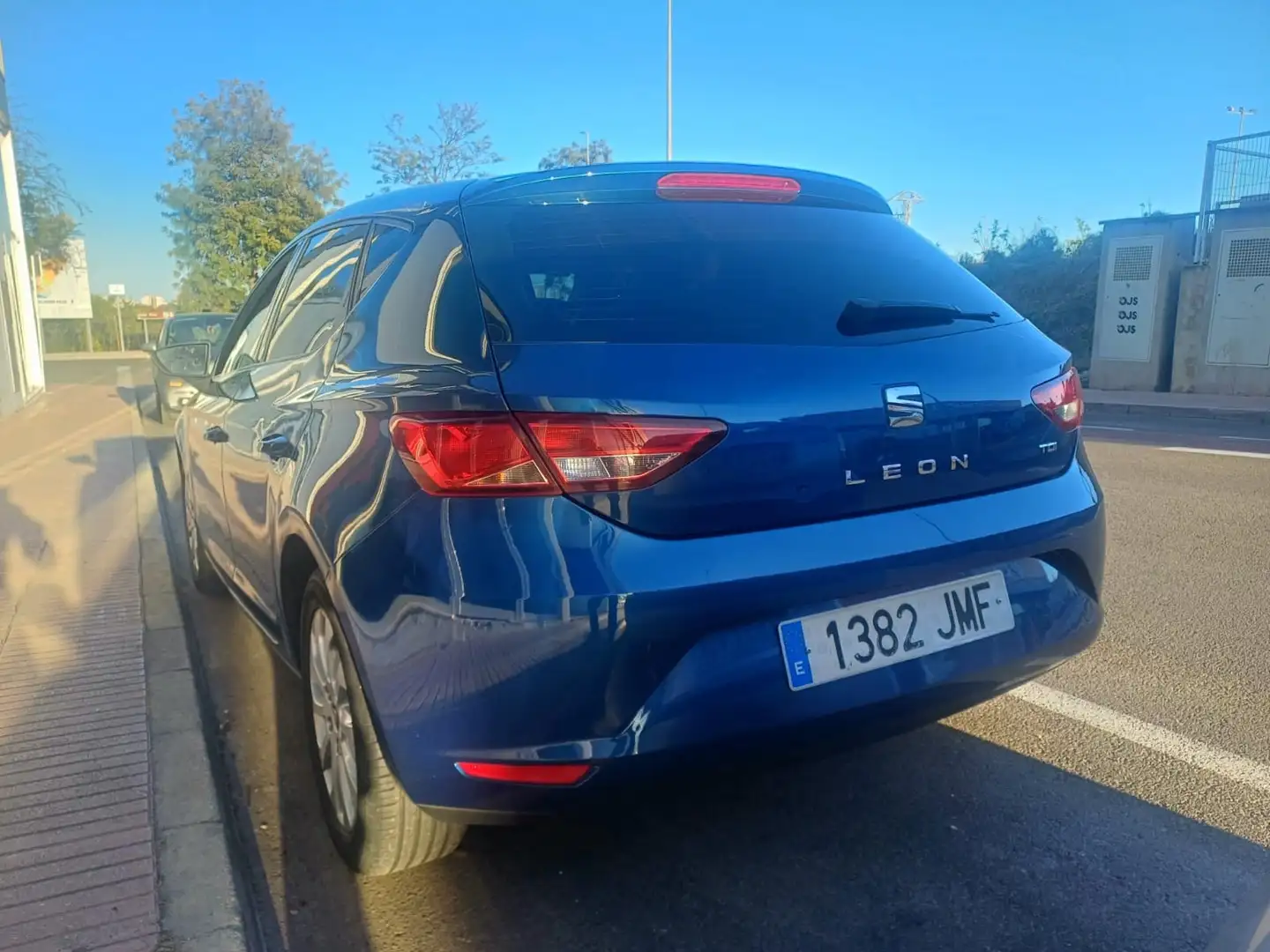 SEAT Leon 2.0 TDI 150 Start/Stop FR DSG6 Bleu - 2