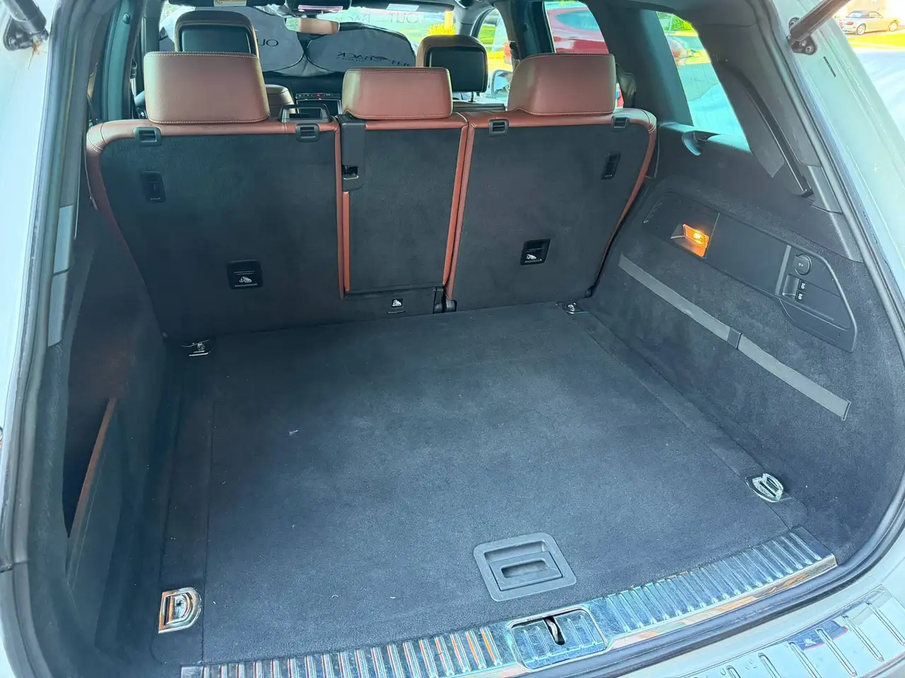 Volkswagen Touareg снимка Volkswagen Touareg
