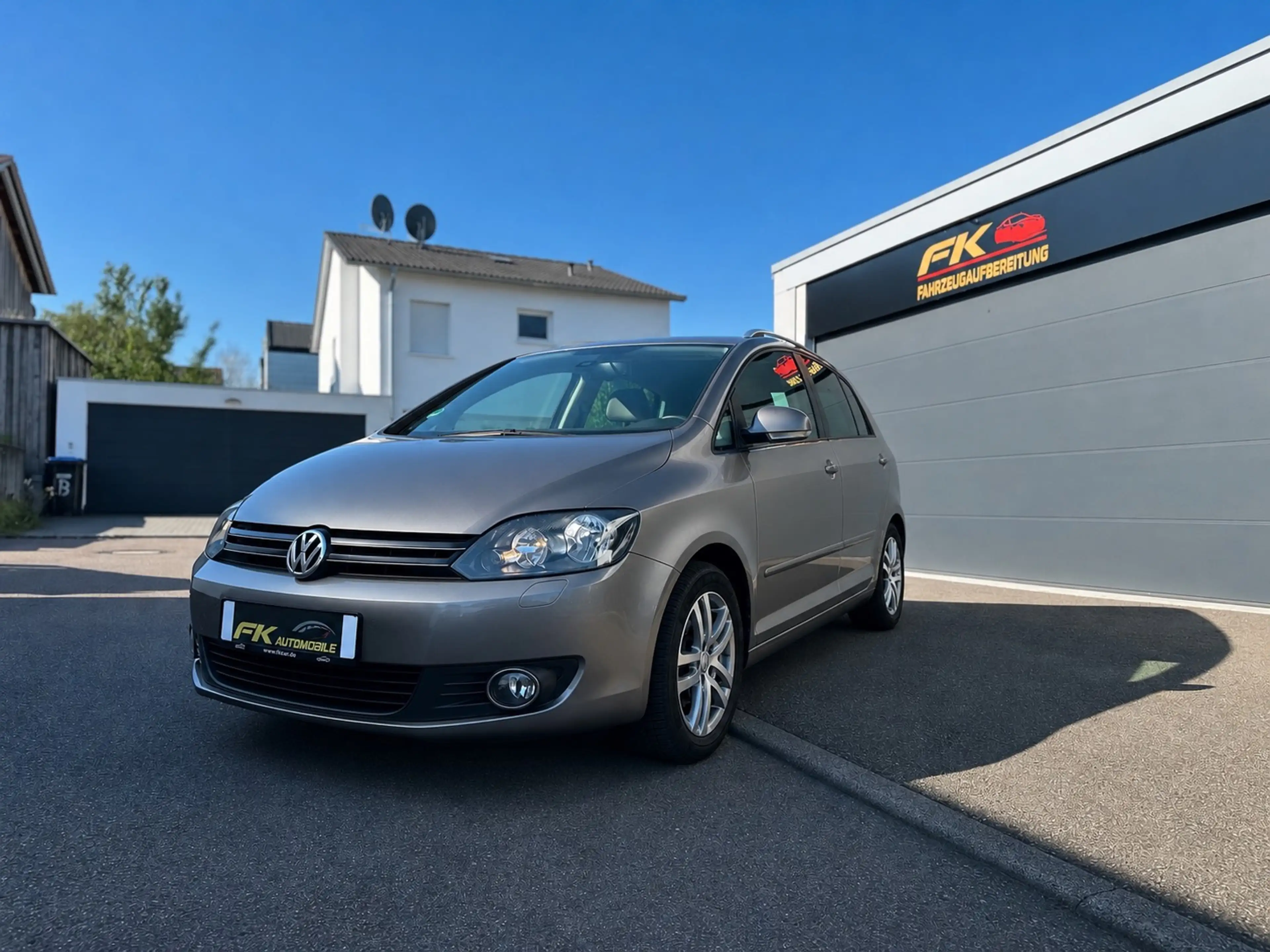 Volkswagen Golf Plus Golf VI Plus 1.4 TSI DSG AHK/Sitzh/Steuerkette neu