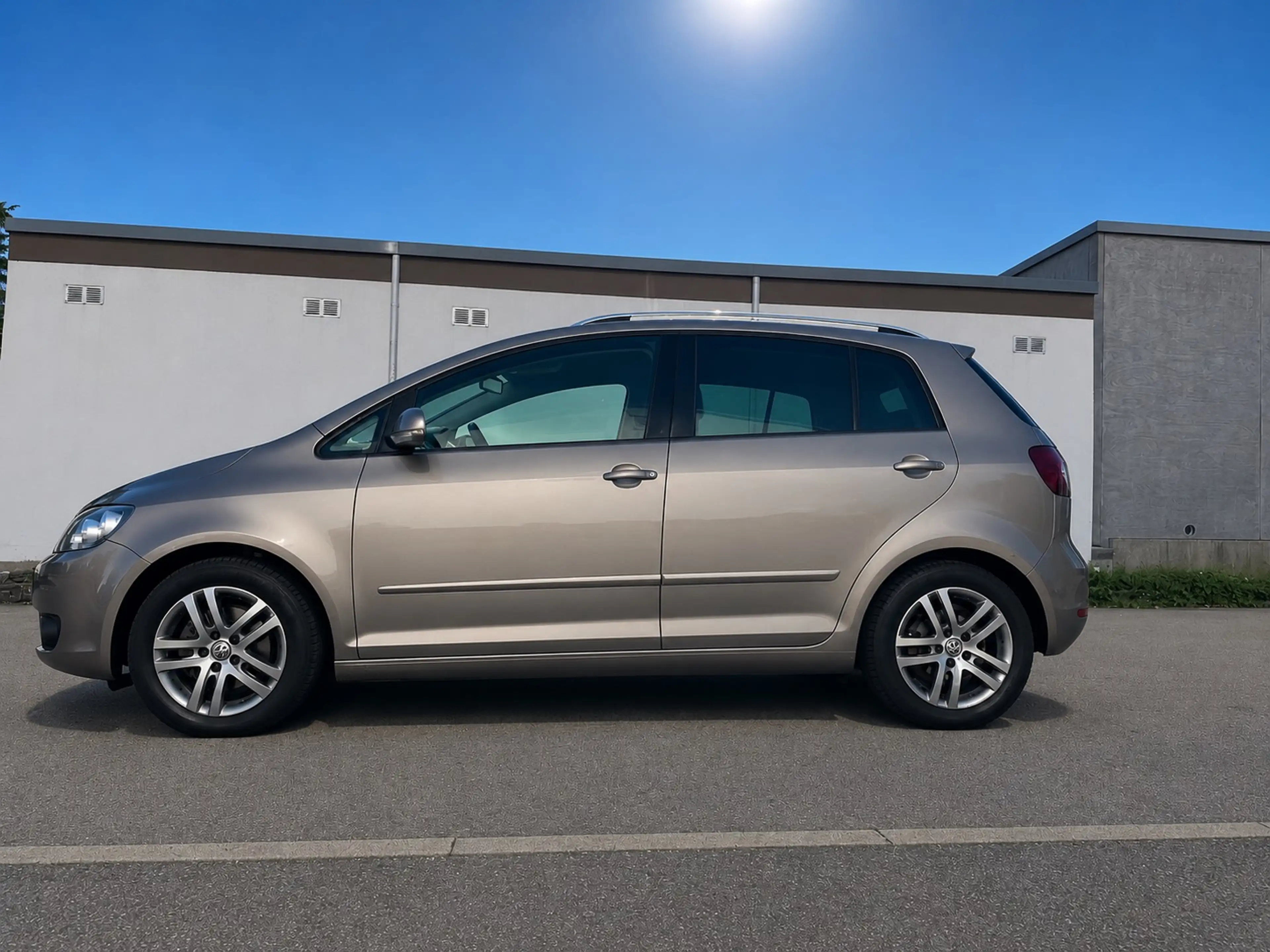 Volkswagen Golf Plus Golf VI Plus 1.4 TSI DSG AHK/Sitzh/Steuerkette neu — photo 4