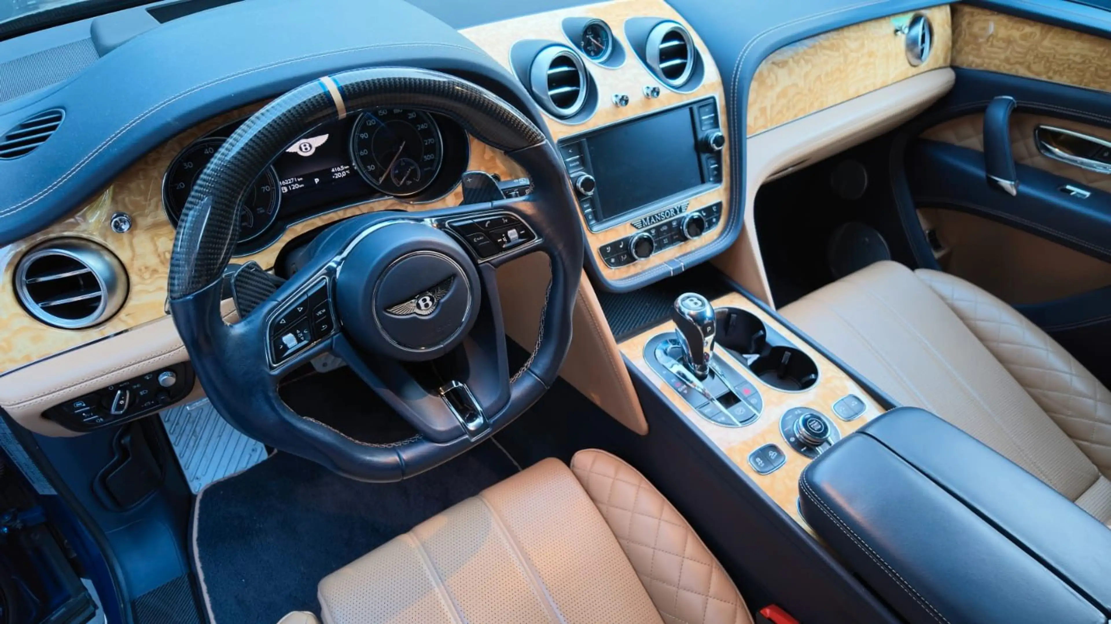 Bentley Bentayga 6.0T W12 ""MANSORY"" Komplett Carbon — photo 4