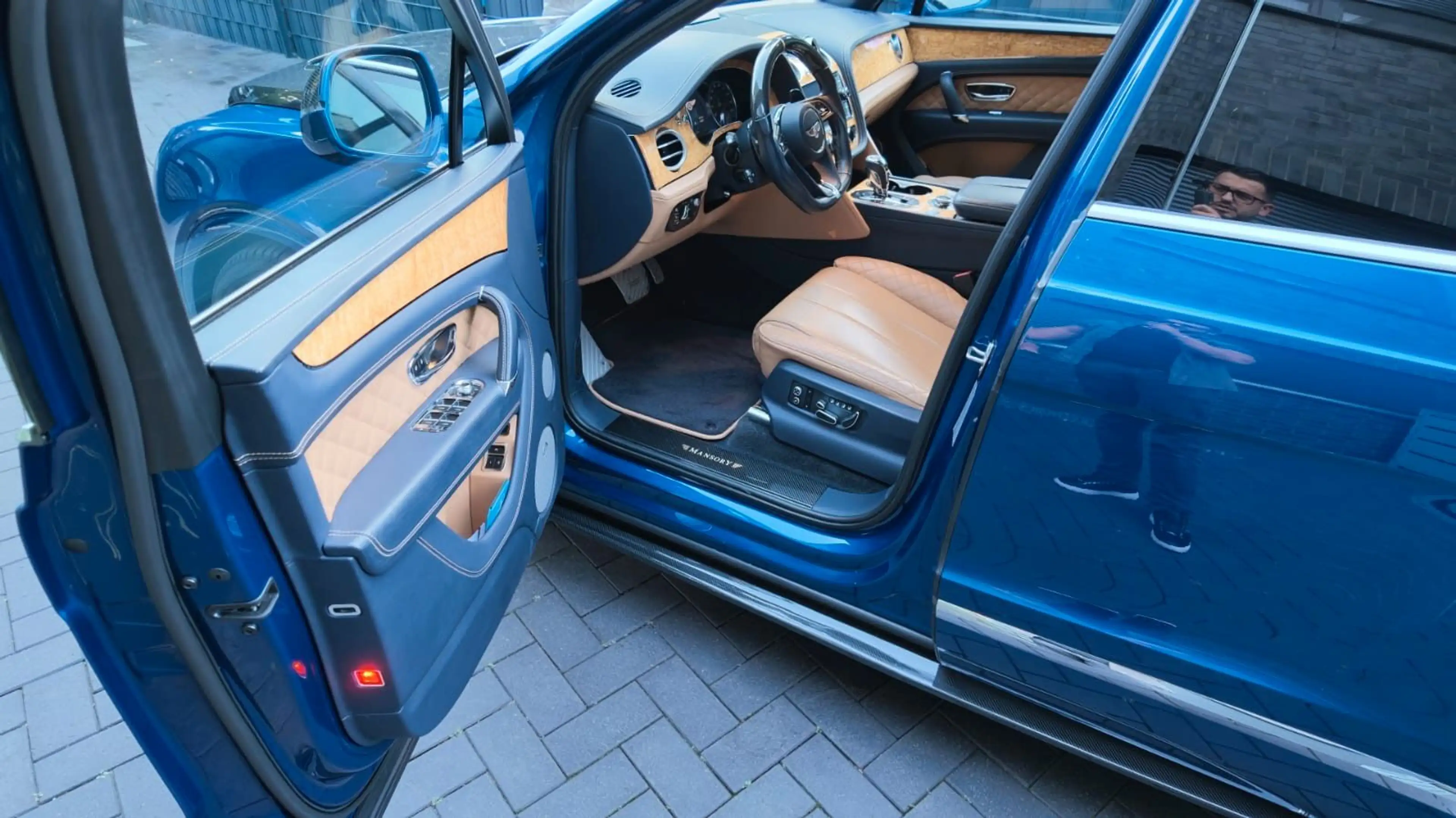 Bentley Bentayga 6.0T W12 ""MANSORY"" Komplett Carbon — photo 7
