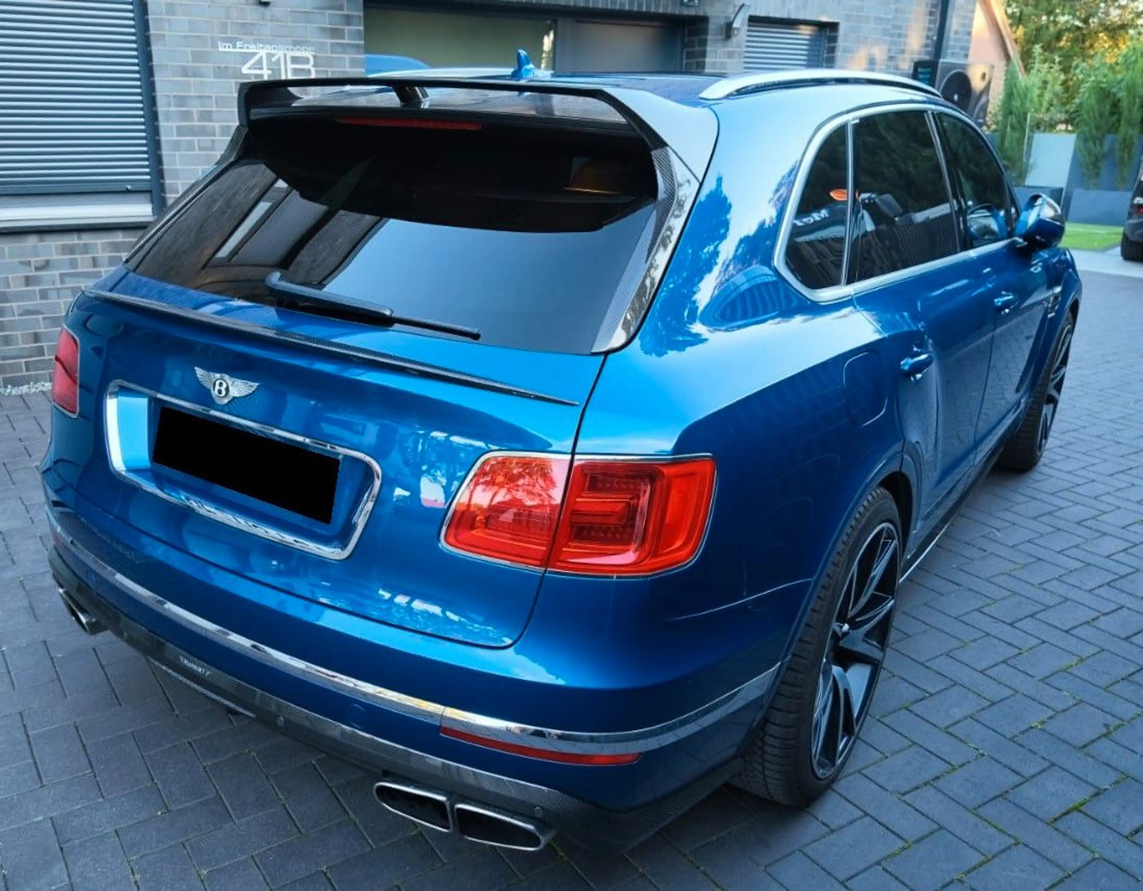 Bentley Bentayga 6.0T W12 ""MANSORY"" Komplett Carbon — photo 2