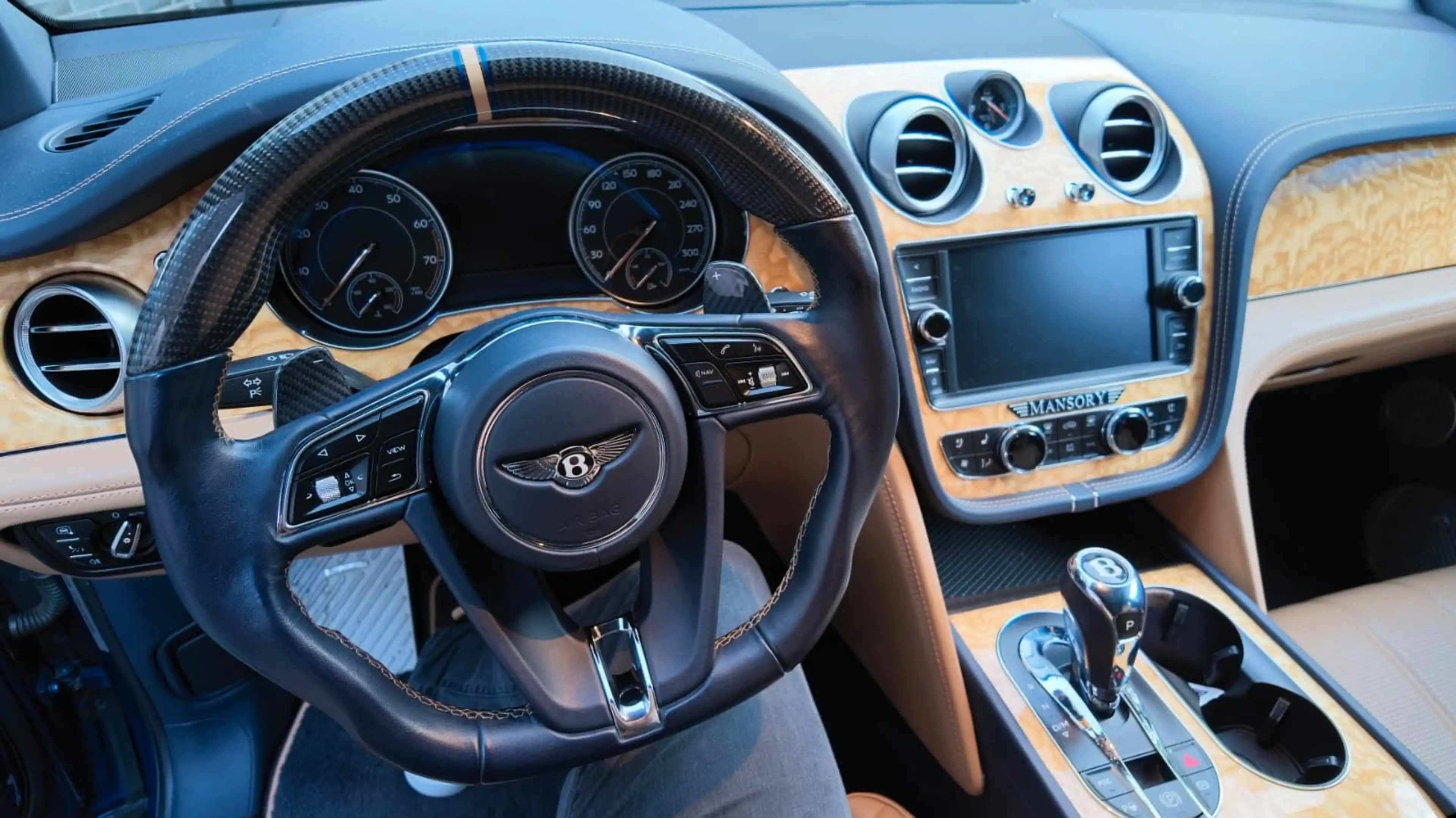 Bentley Bentayga 6.0T W12 ""MANSORY"" Komplett Carbon — photo 5