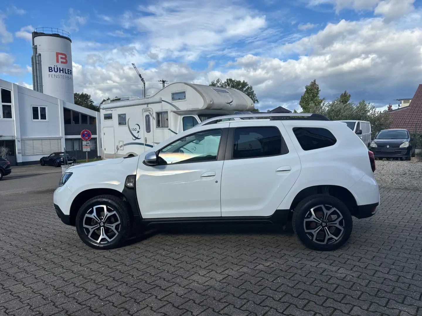 Dacia Duster II Prestige TCE 100 LPG Klima Navi Rückfahrkamera Weiß - 2
