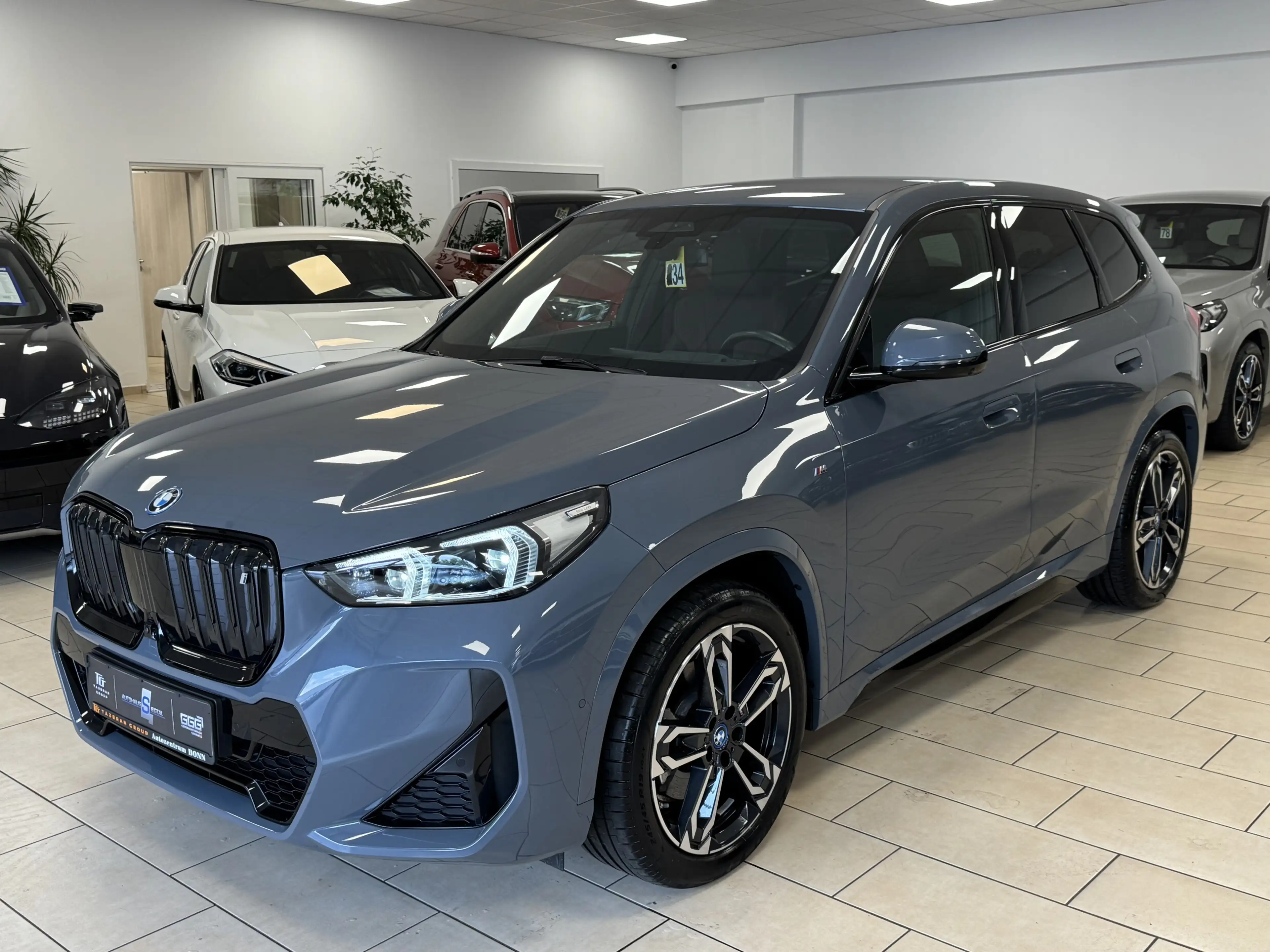 BMW X1 30 xDrive M-Paket*HUD*Leder*LED*ACC*Memory
