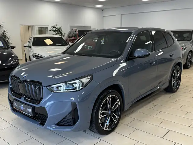 BMW X1 30 xDrive M-Paket*HUD*Leder*LED*ACC*Memory