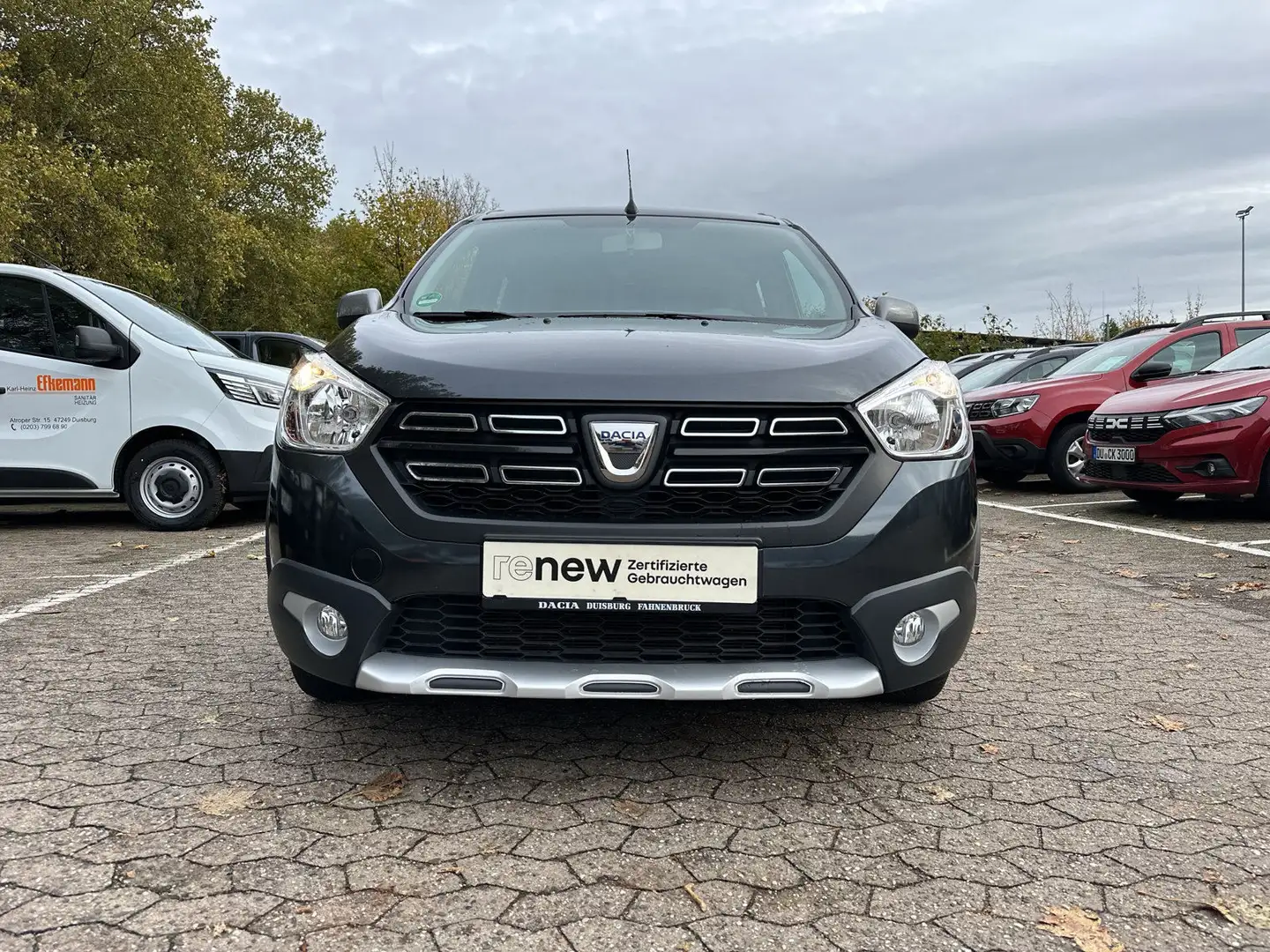 Dacia Lodgy Stepway 1.5 BLUE dCi 115 Scheckheft Navi Grau - 2