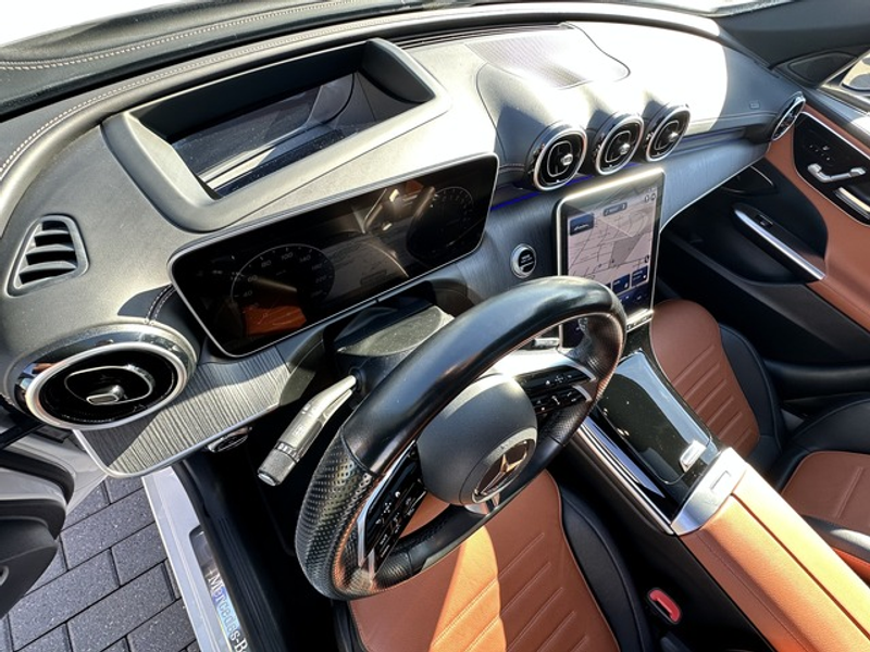 Mercedes-Benz C 400 e 4M AMG HUD / MEMO / DISTRO+ / PANO*NIGHT — photo 13