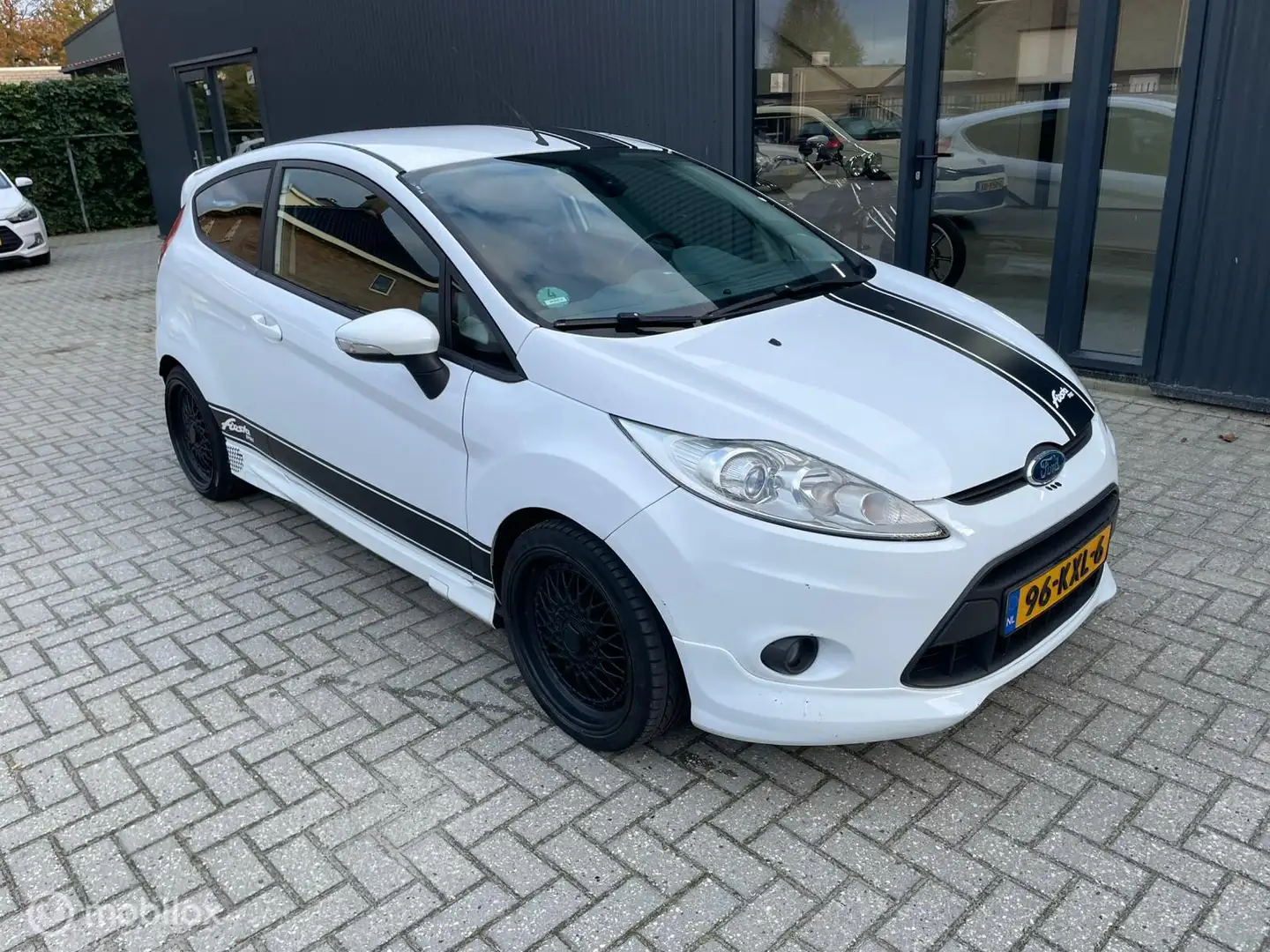 Ford Fiesta 1.6 Sport Blanco - 2