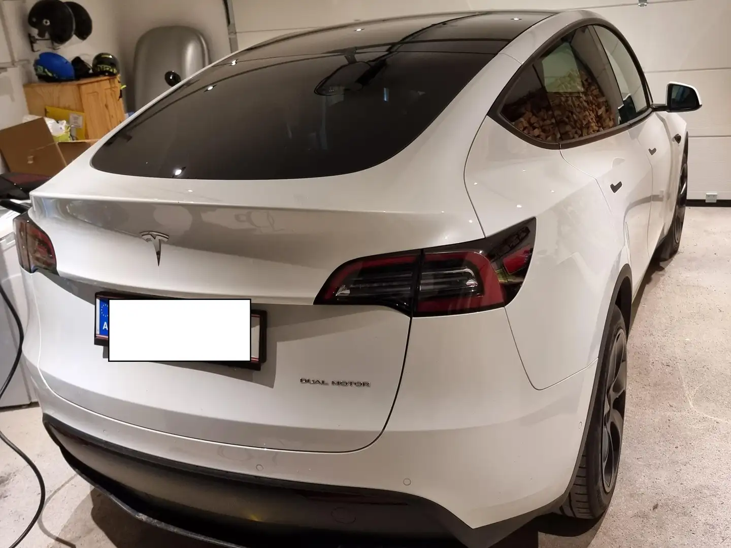 Tesla Model Y Model Y Long Range AWD 75kWh Weiß - 1