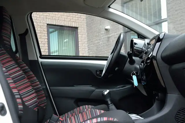 Citroen C1 view 8